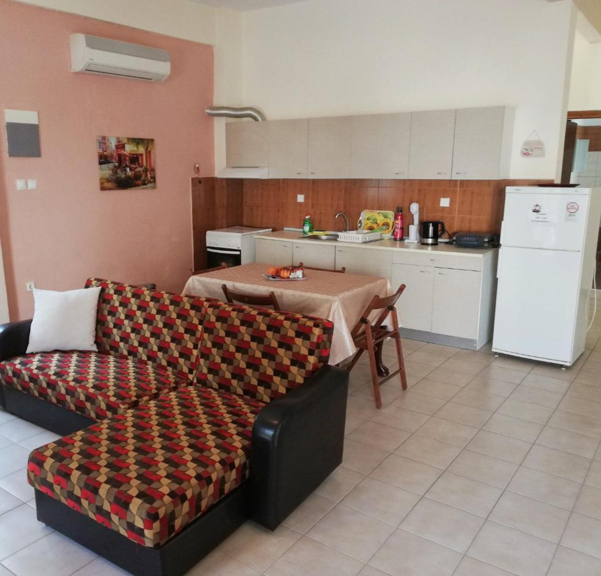 Three-Bedroom Apartment - Photo 2