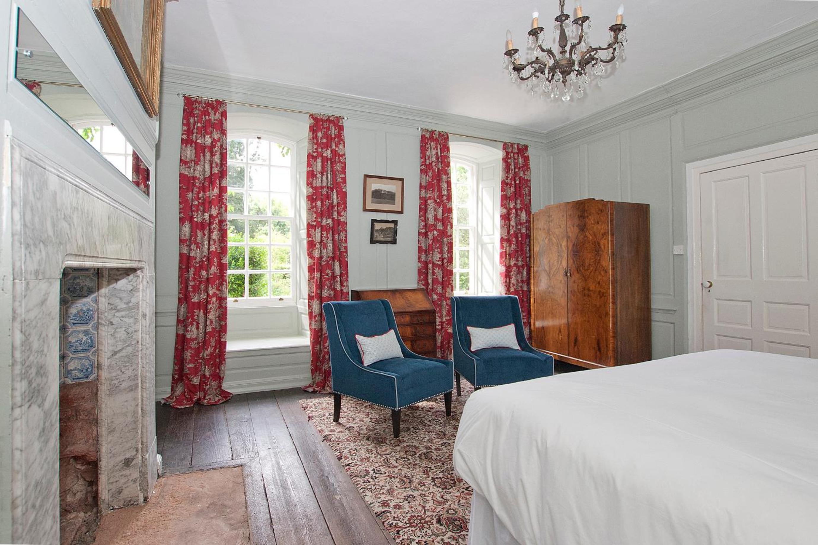 Superior Deluxe Double or Twin Room  photo 1