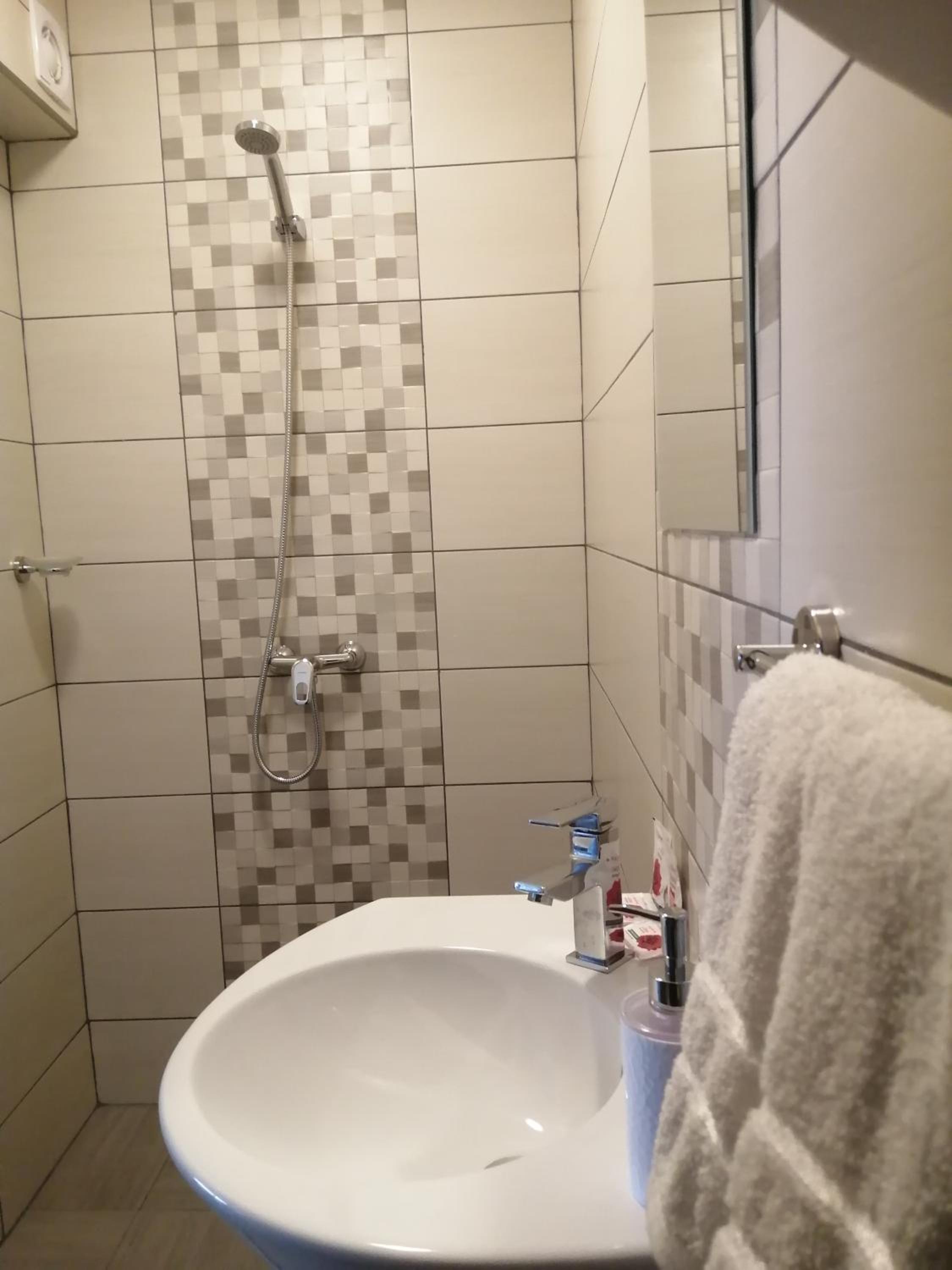 Triple Room - Photo 2