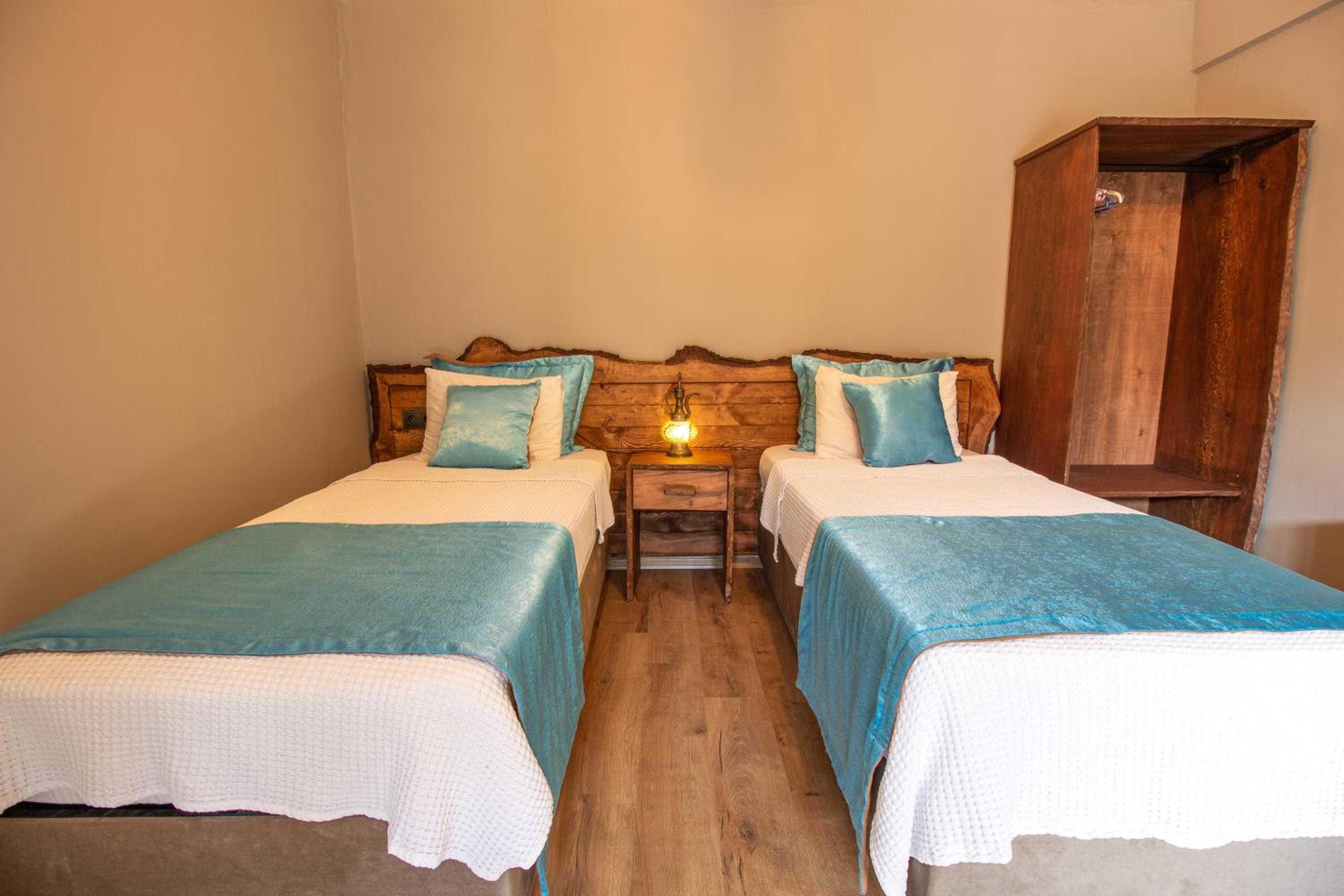 Double or Twin Room photo 2