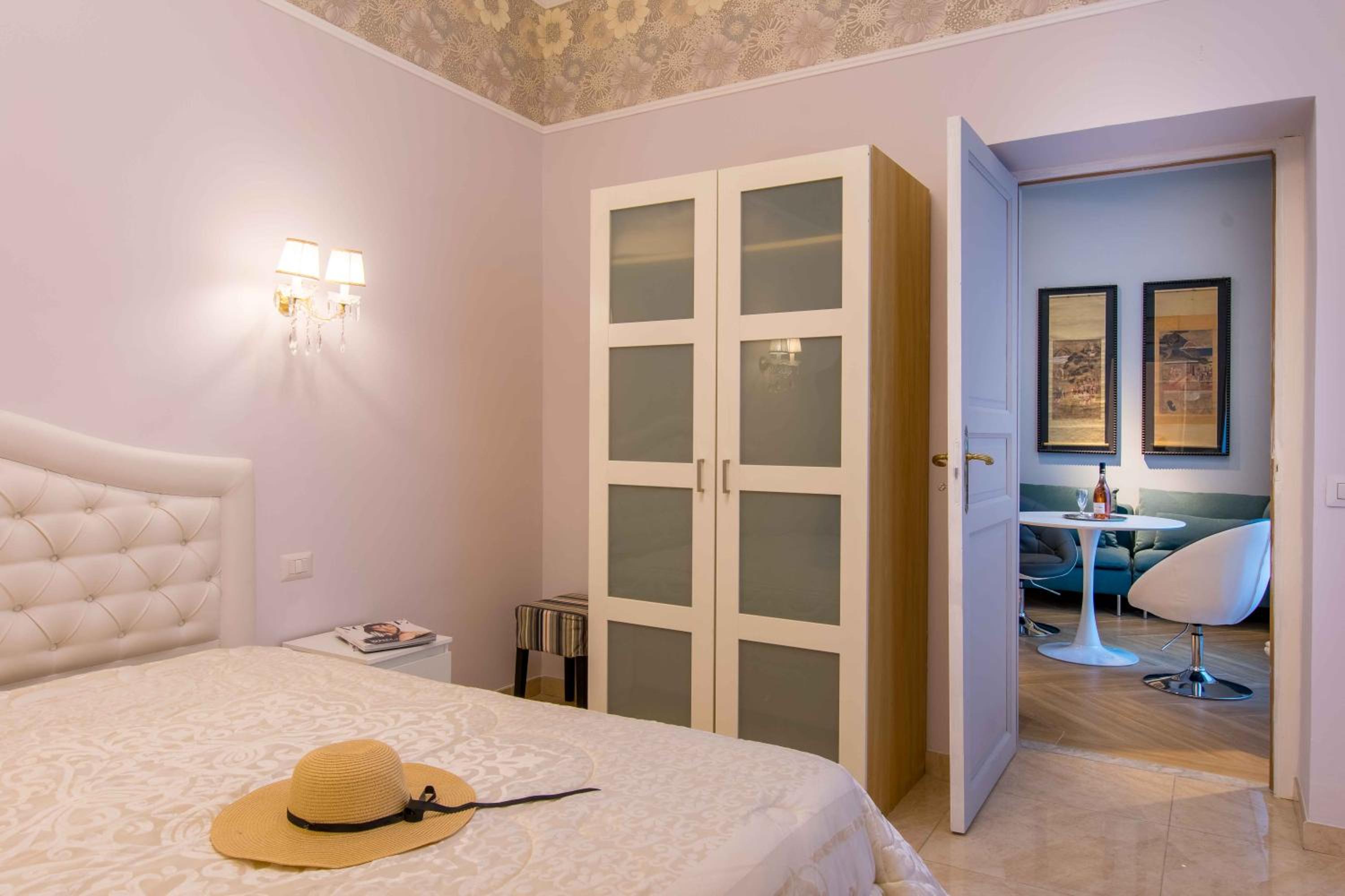 Double Room with Private Bathroom photo 3