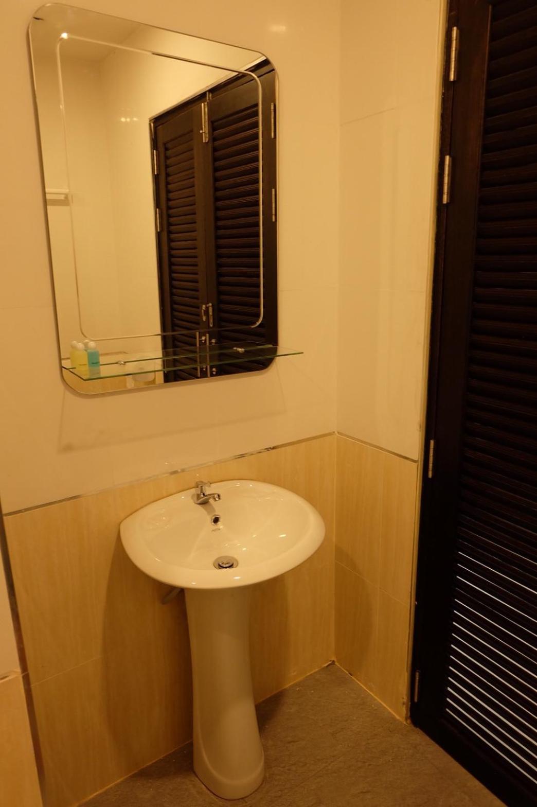 Standard Double Room photo 3