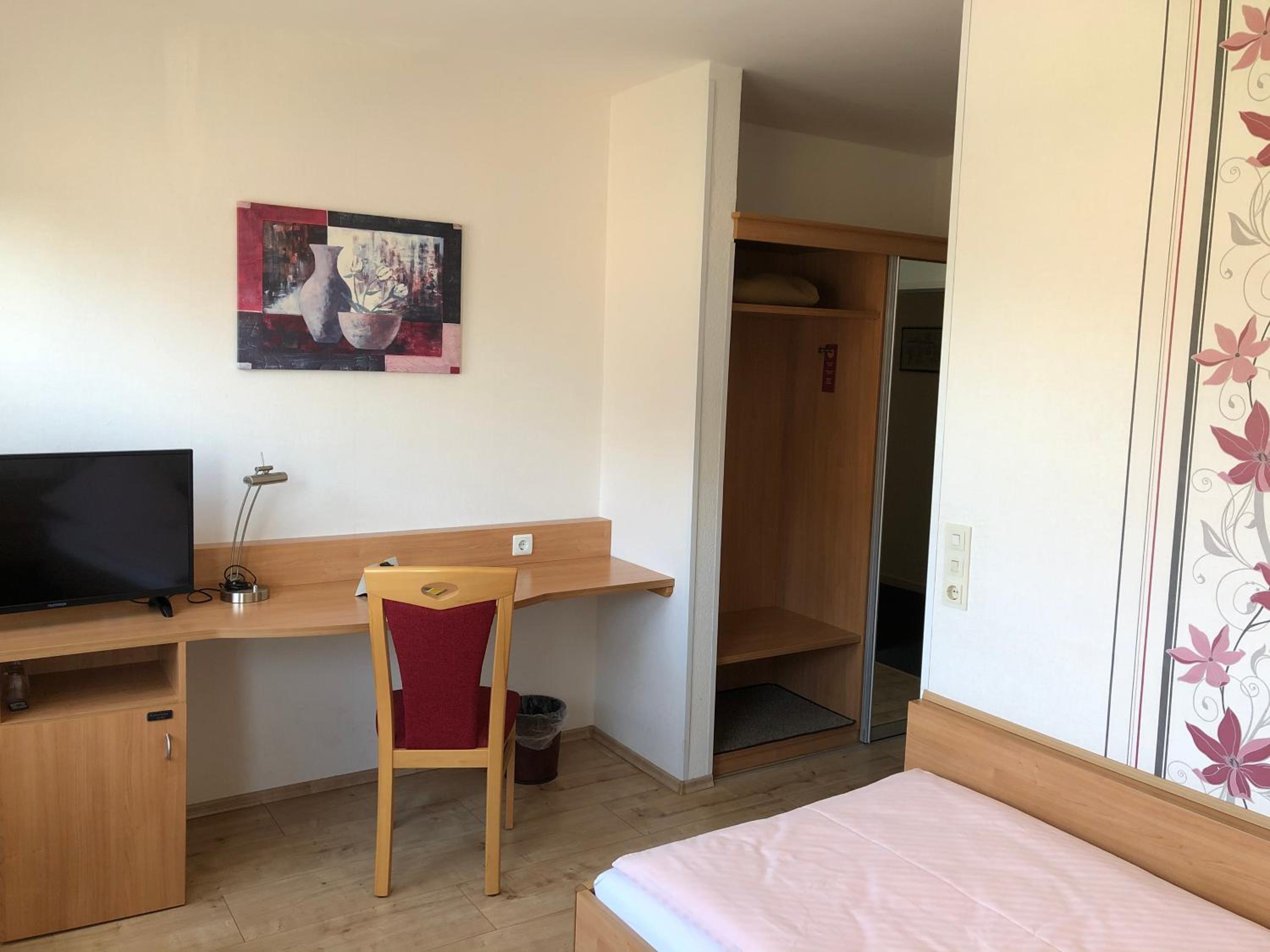 Single Room photo 2