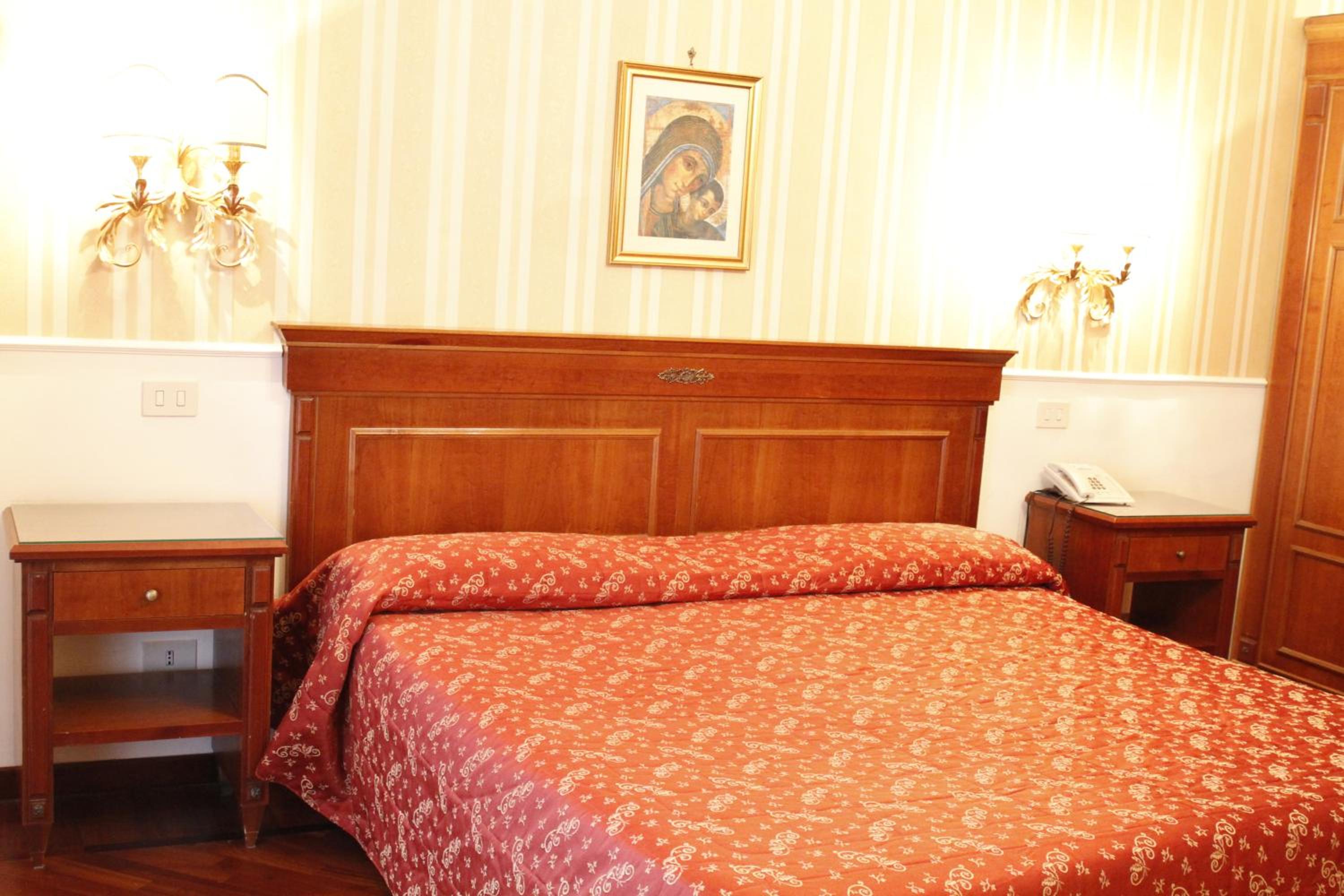 Double Room photo 3