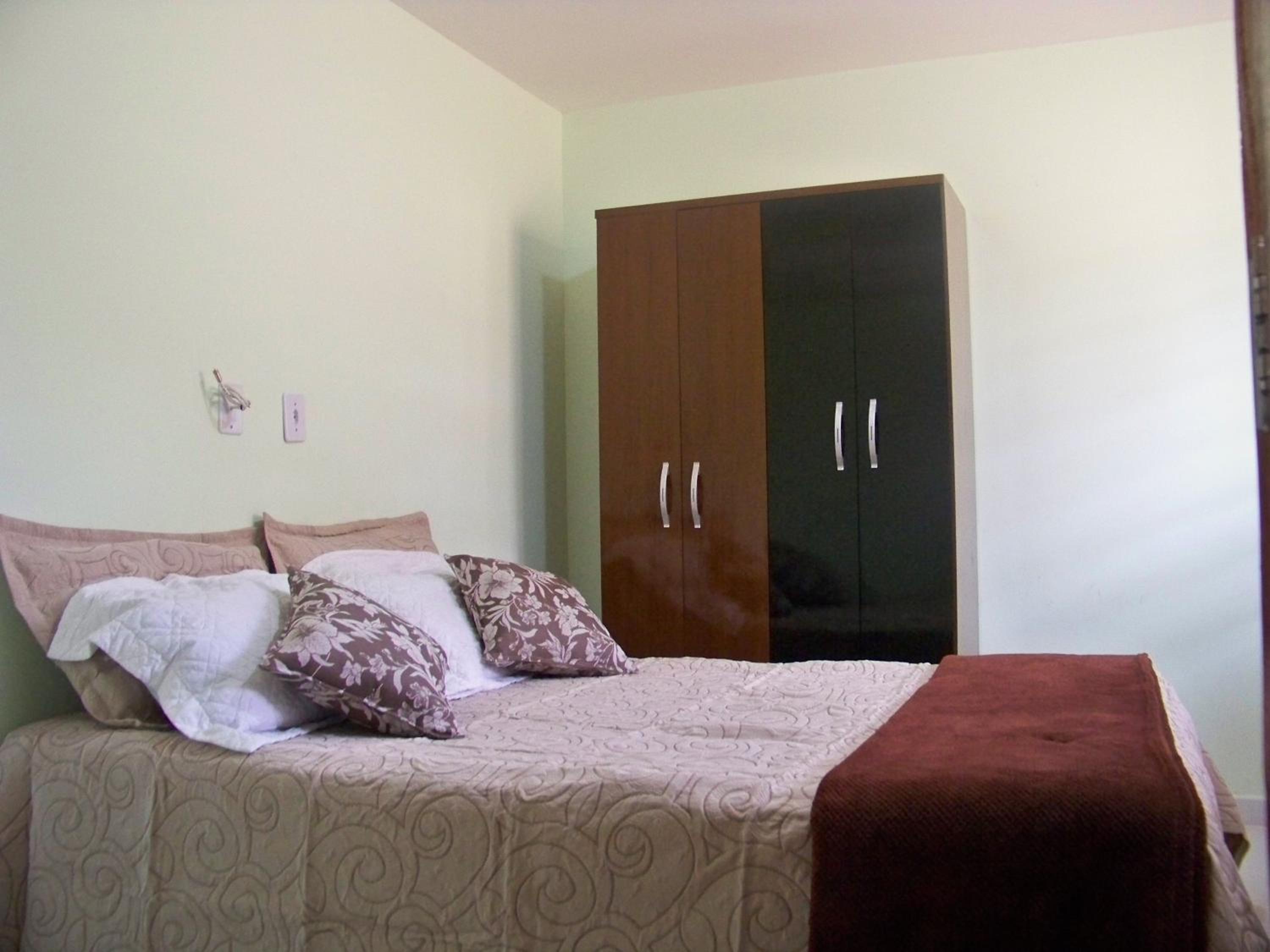 One-Bedroom Apartment - Photo 7