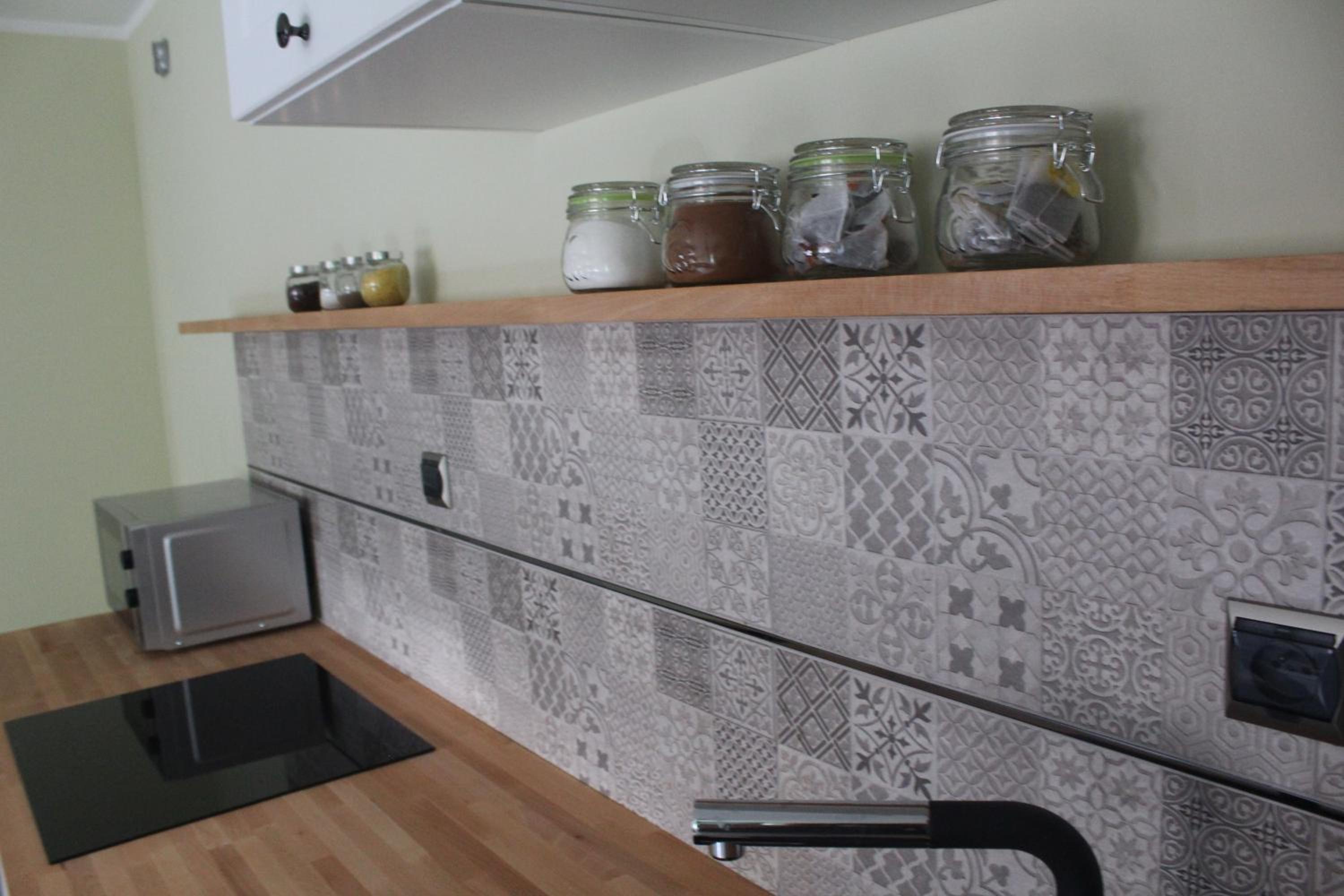 One-Bedroom Apartment - Photo 1