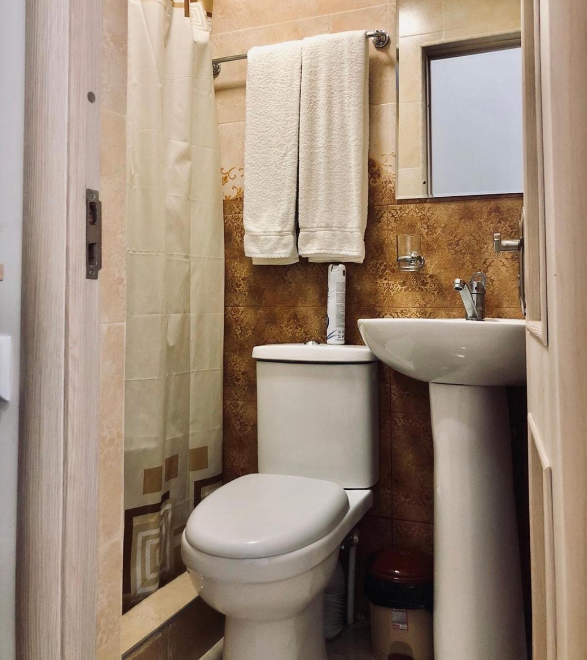Twin Room with Shower