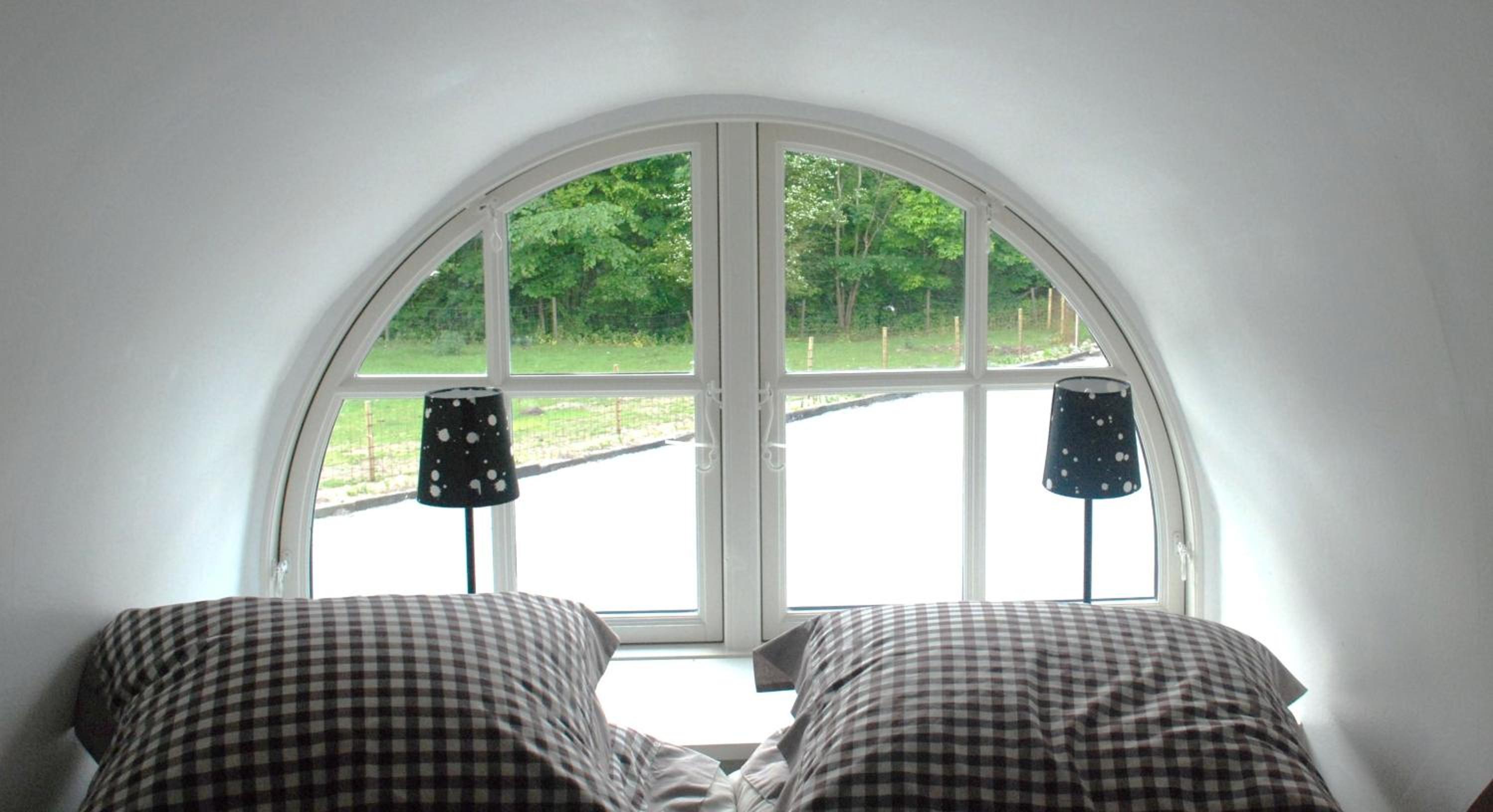 One-Bedroom Apartment (5 Adults) photo 3