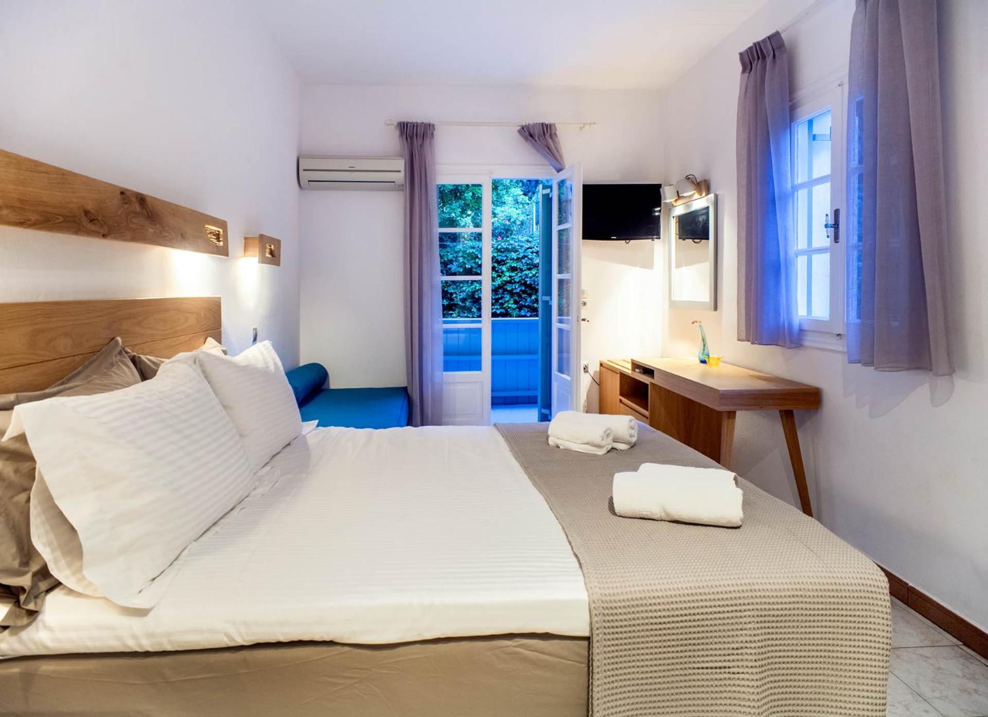 Triple Room with Balcony