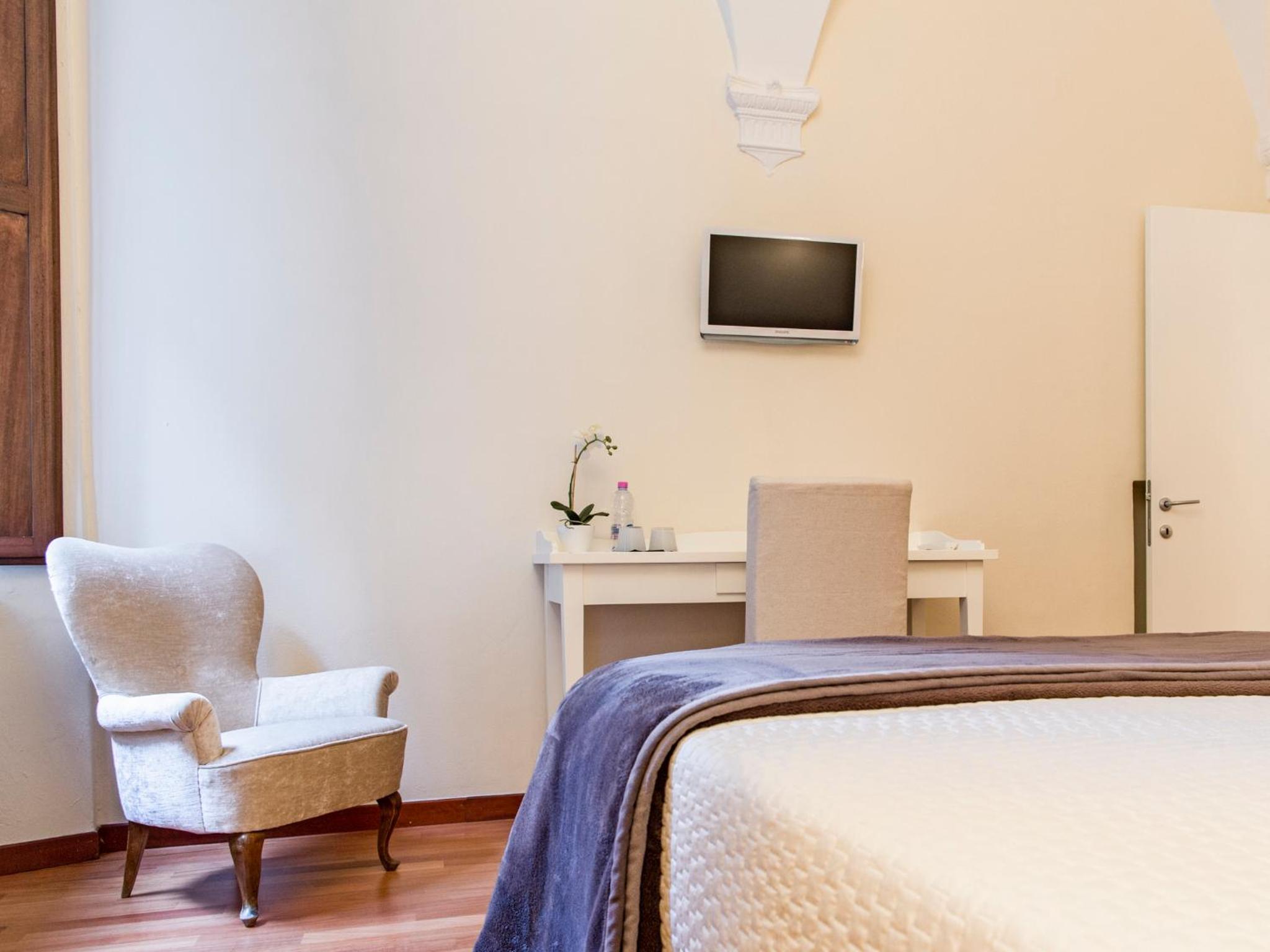 Classic Double or Twin Room - Photo 3