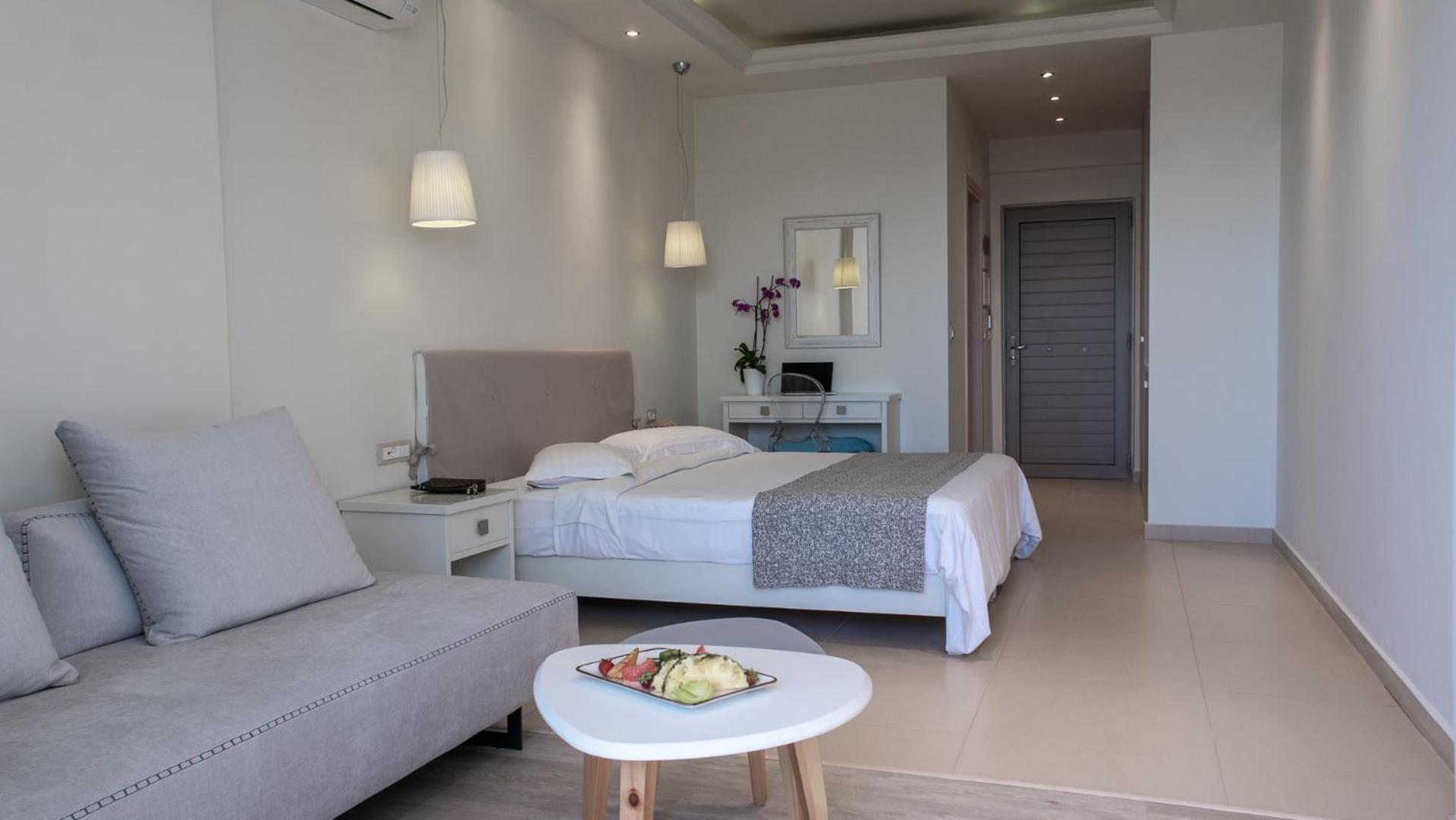 Superior Double Room Sea View with Private Pool photo 2