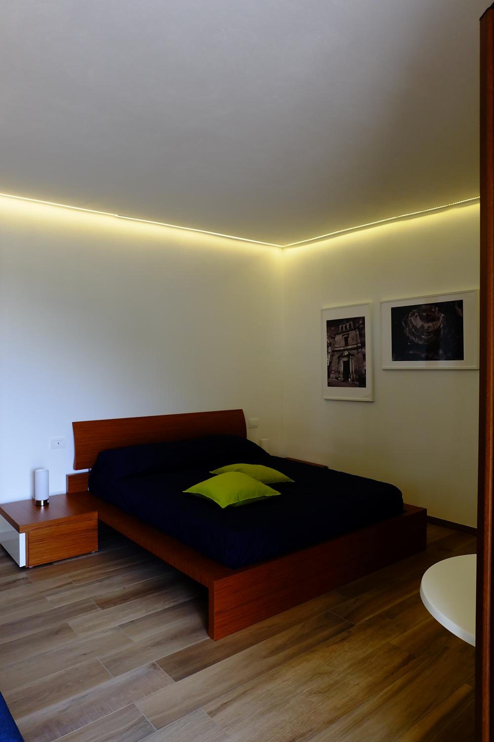 Quarto triplo com vista para o jardim