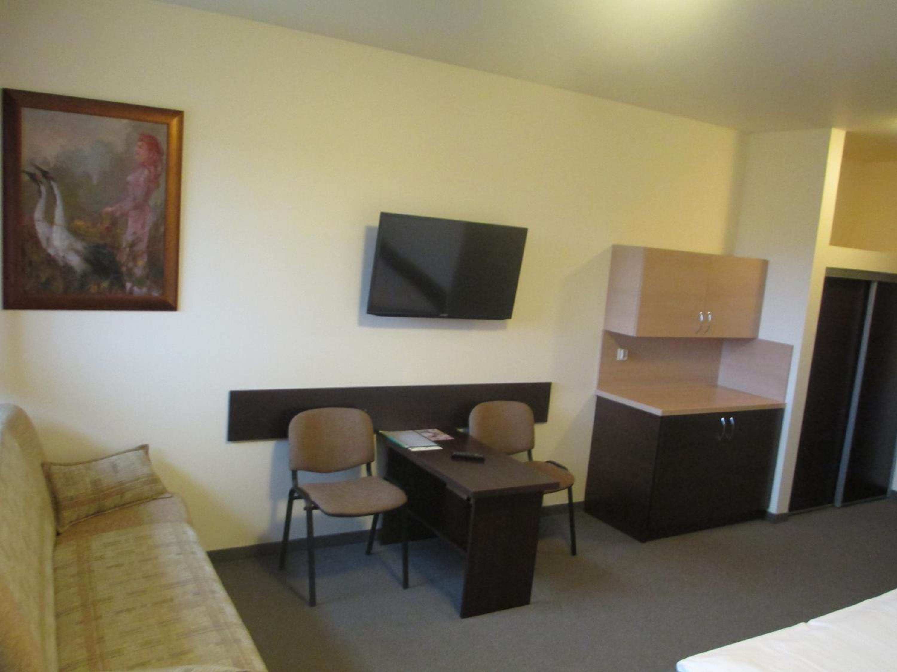 Apartment photo 2