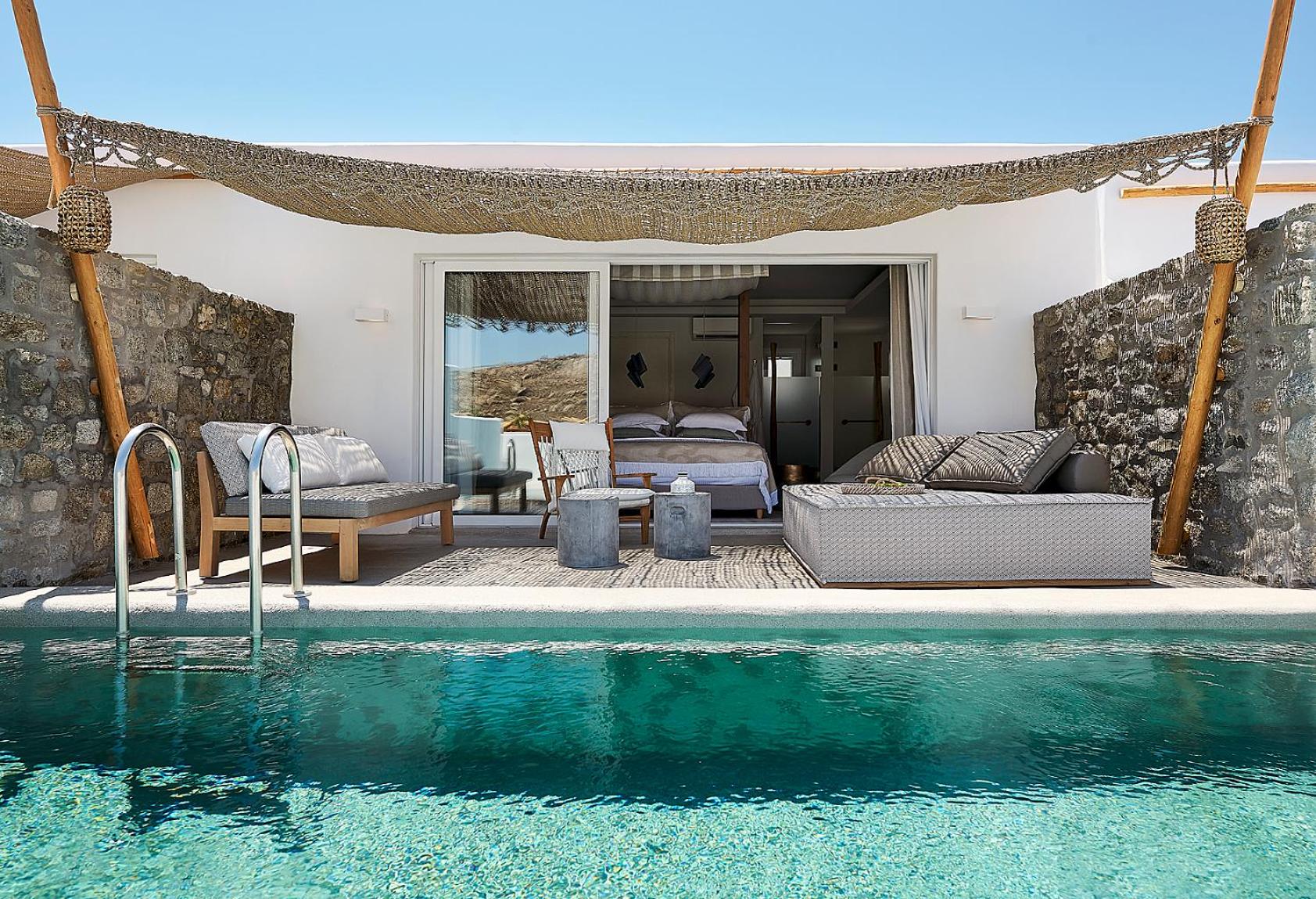 Exclusive Suite with Private Pool  - Photo 2