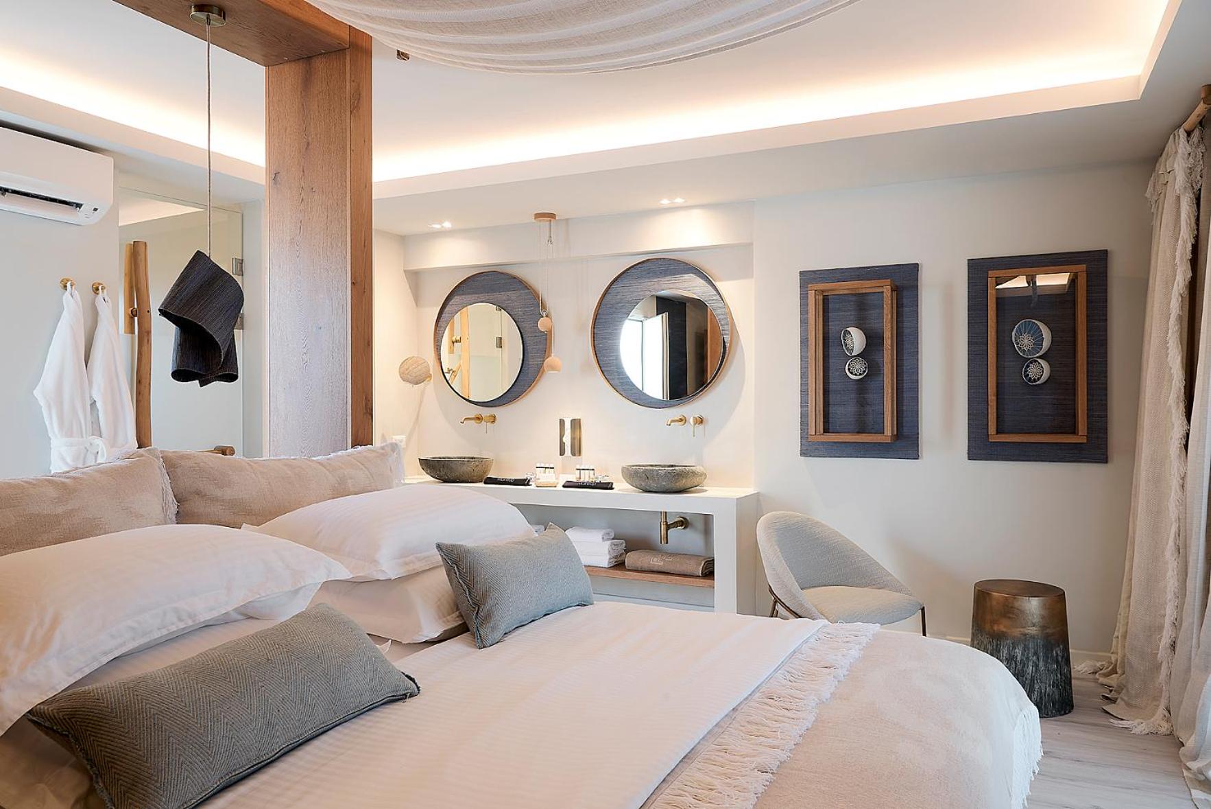 Exclusive Suite with Private Pool  - Photo 7