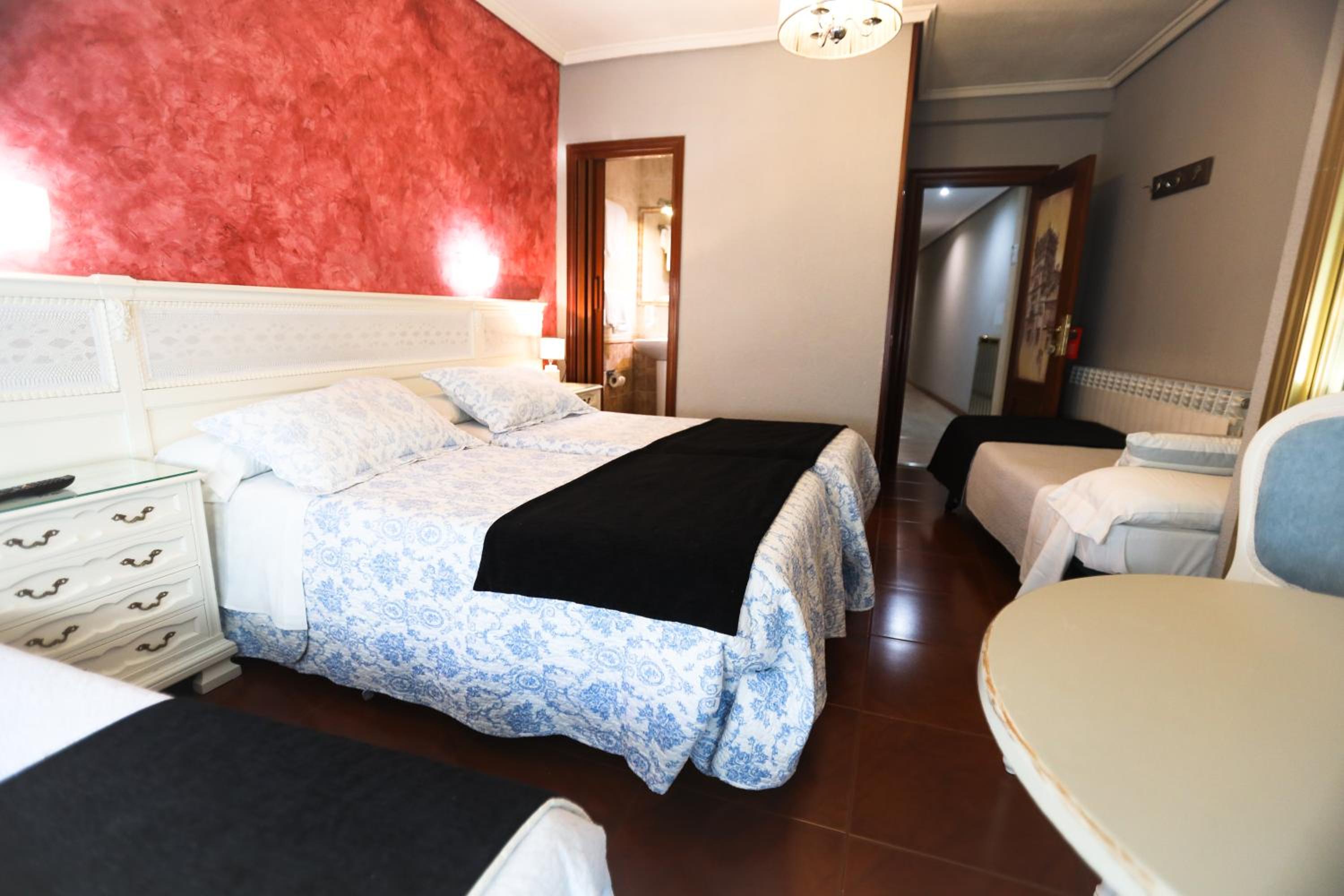 Habitación Doble o con Dos Camas