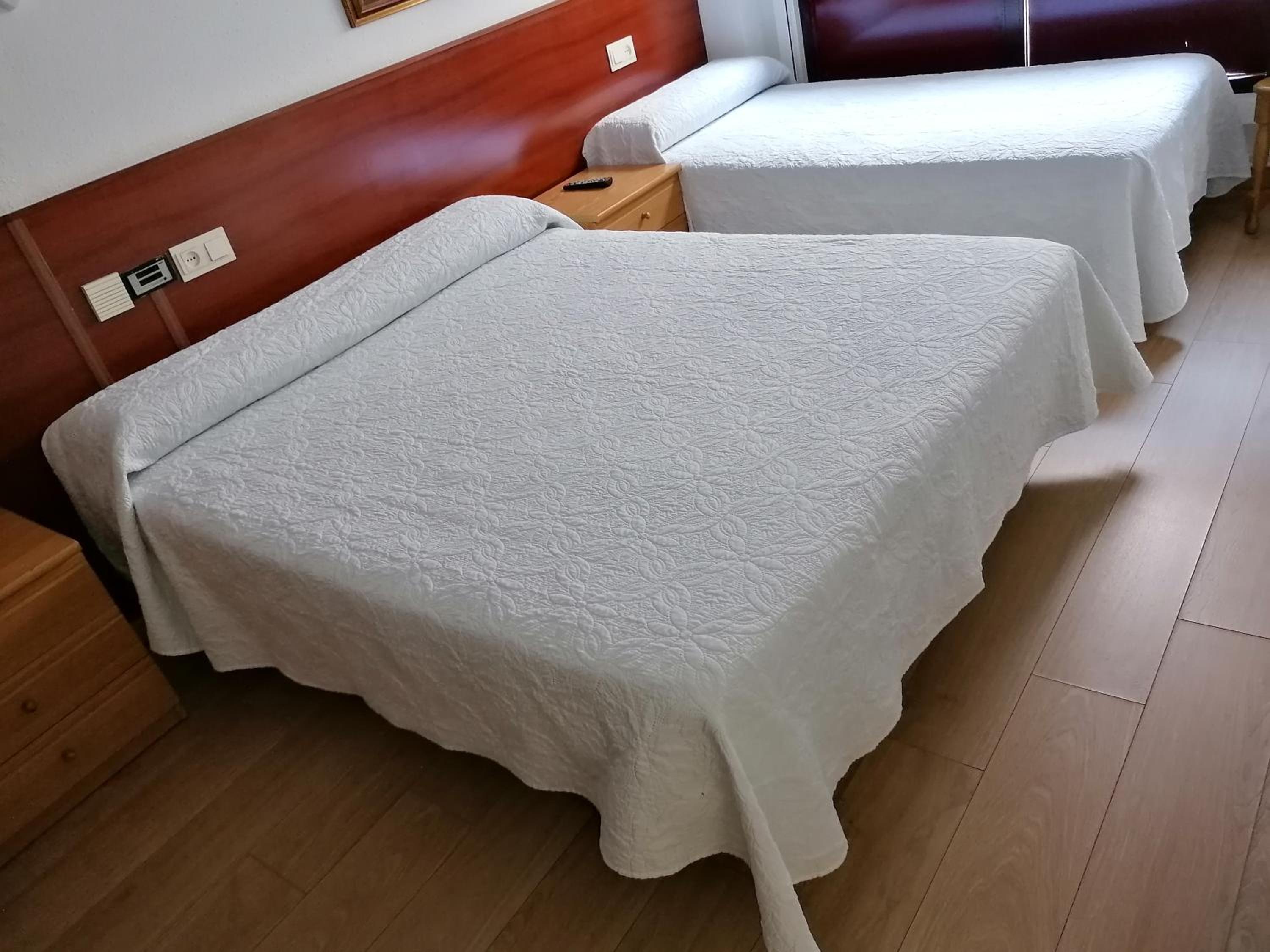 Triple Room with Bathroom photo 3