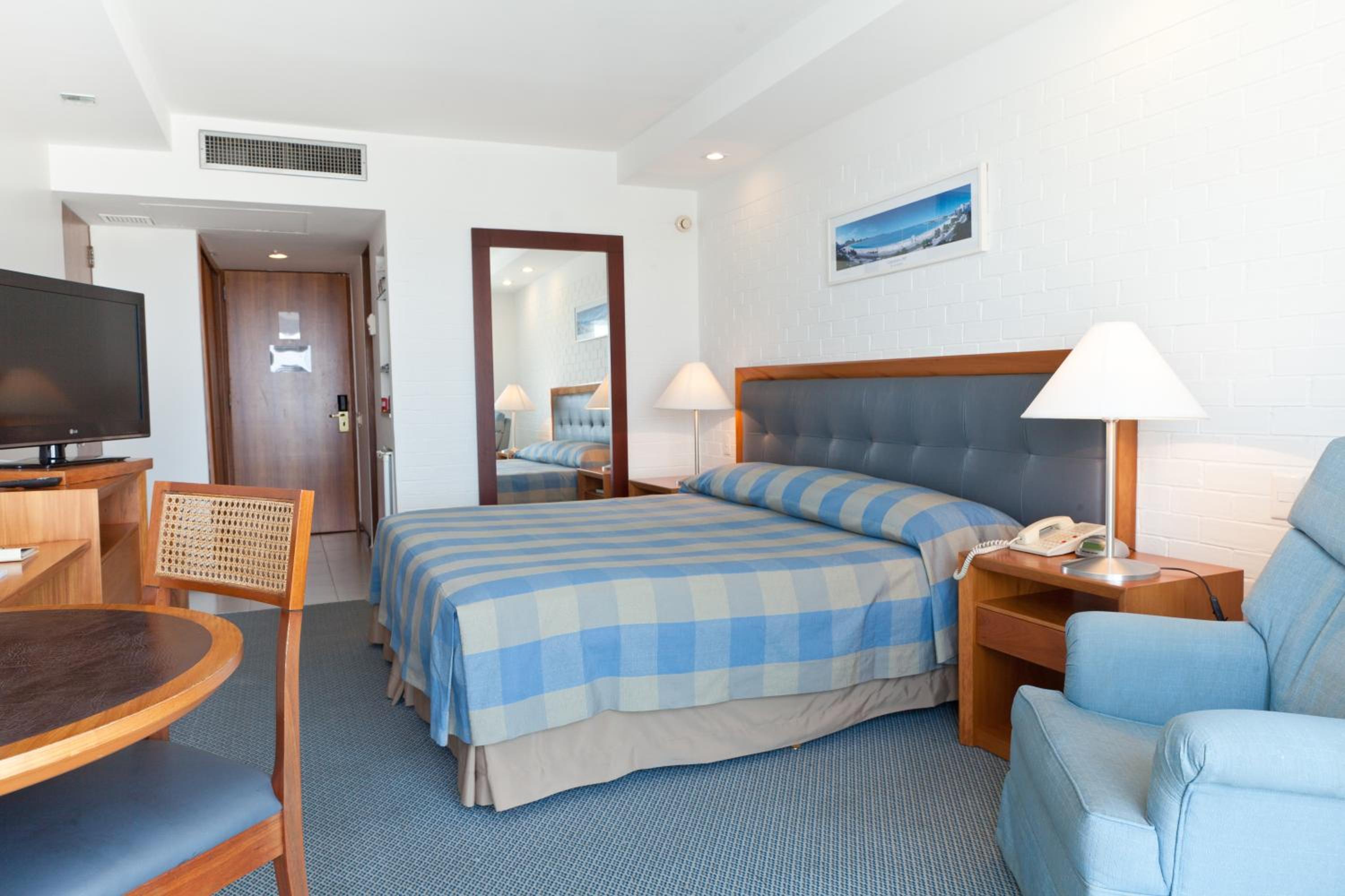 Luxury Side Sea View Room