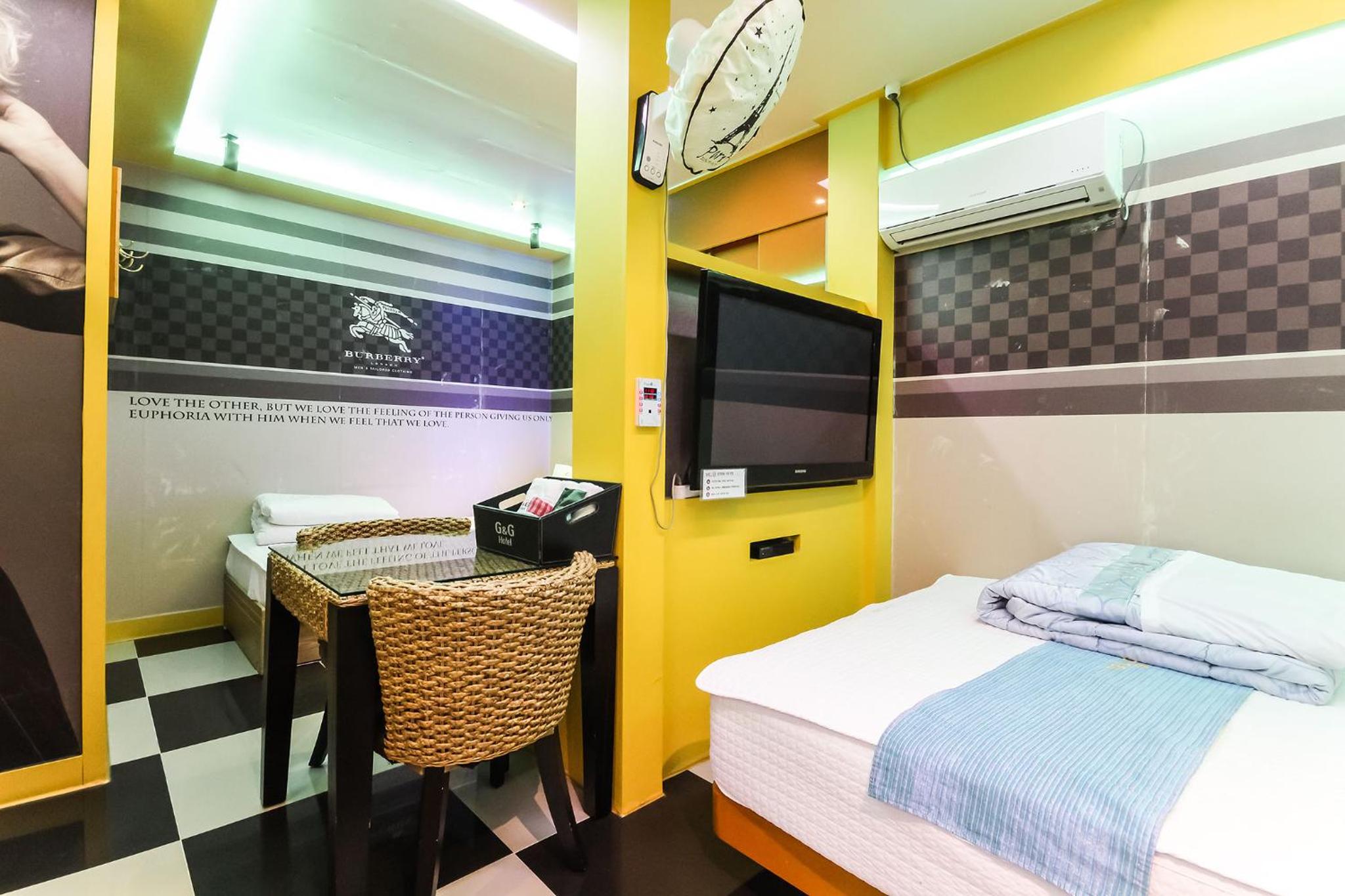 Twin Room - Photo 10