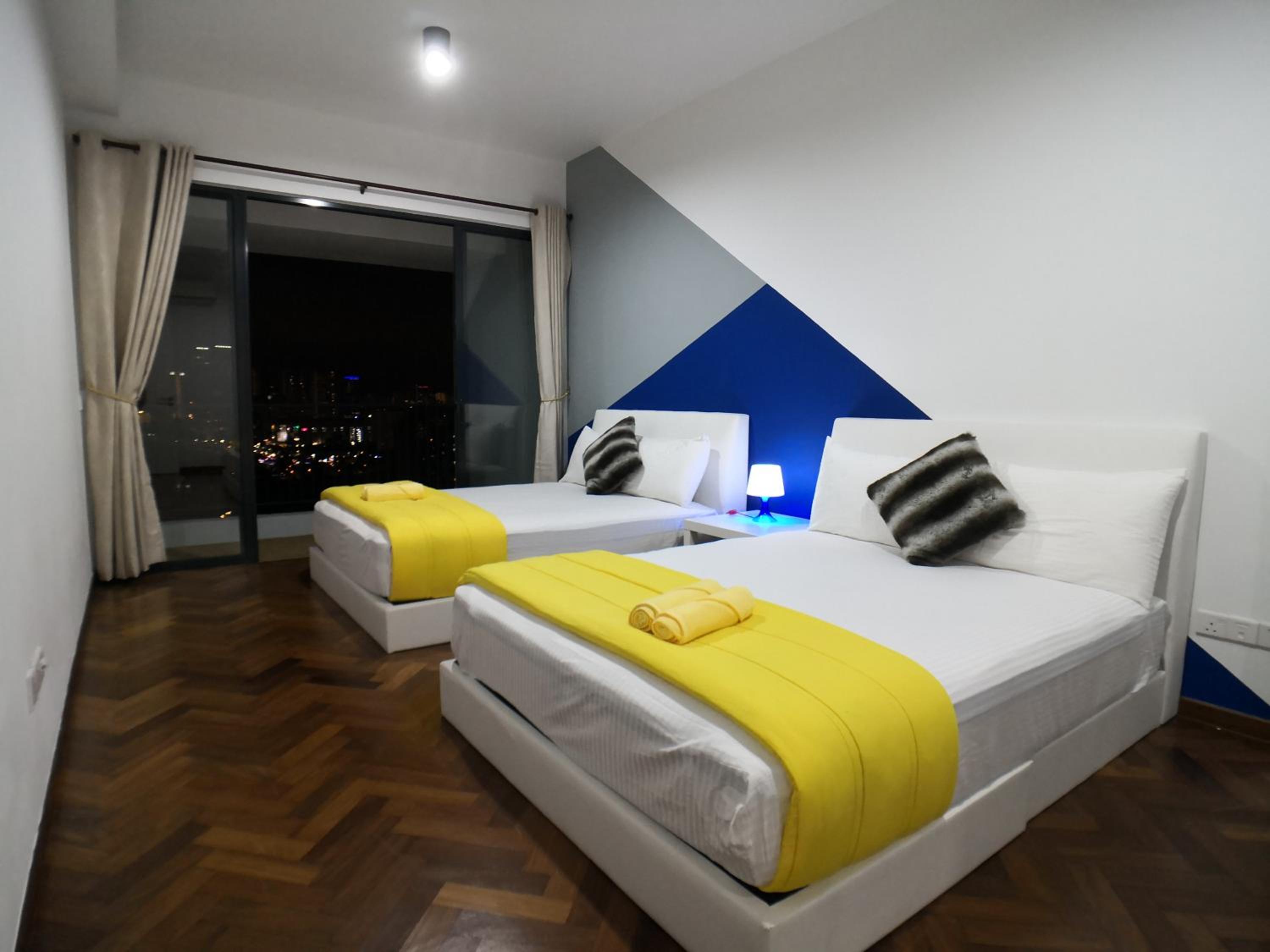 Apartment with Balcony