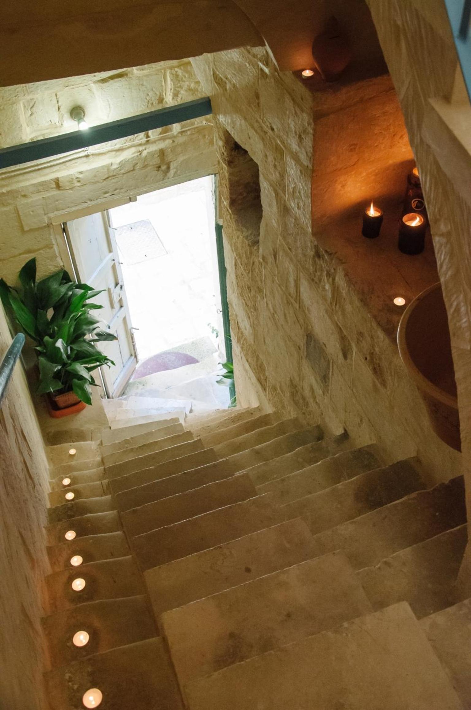 Suite with Terrace - Photo 8