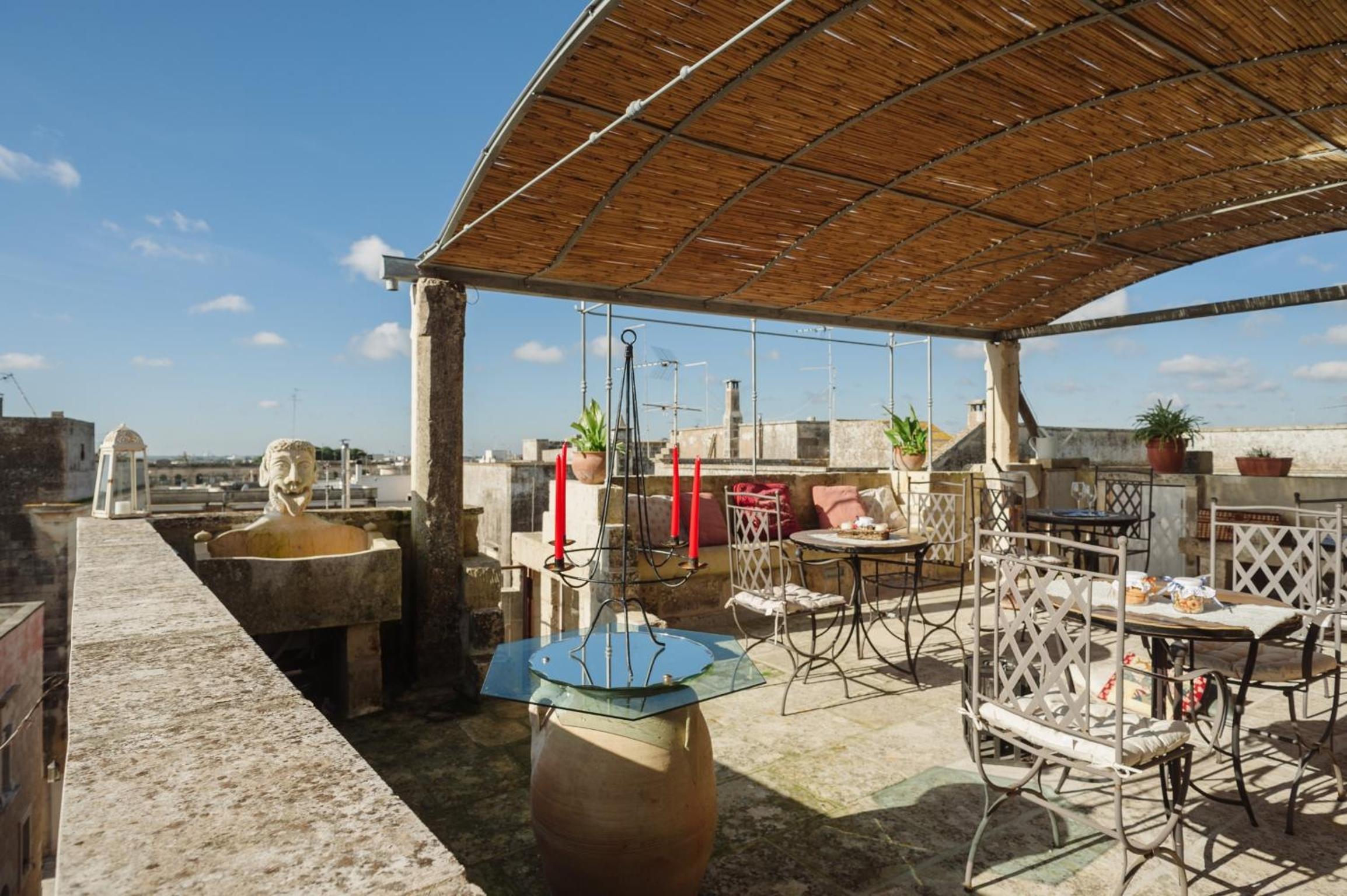 Suite with Terrace - Photo 12