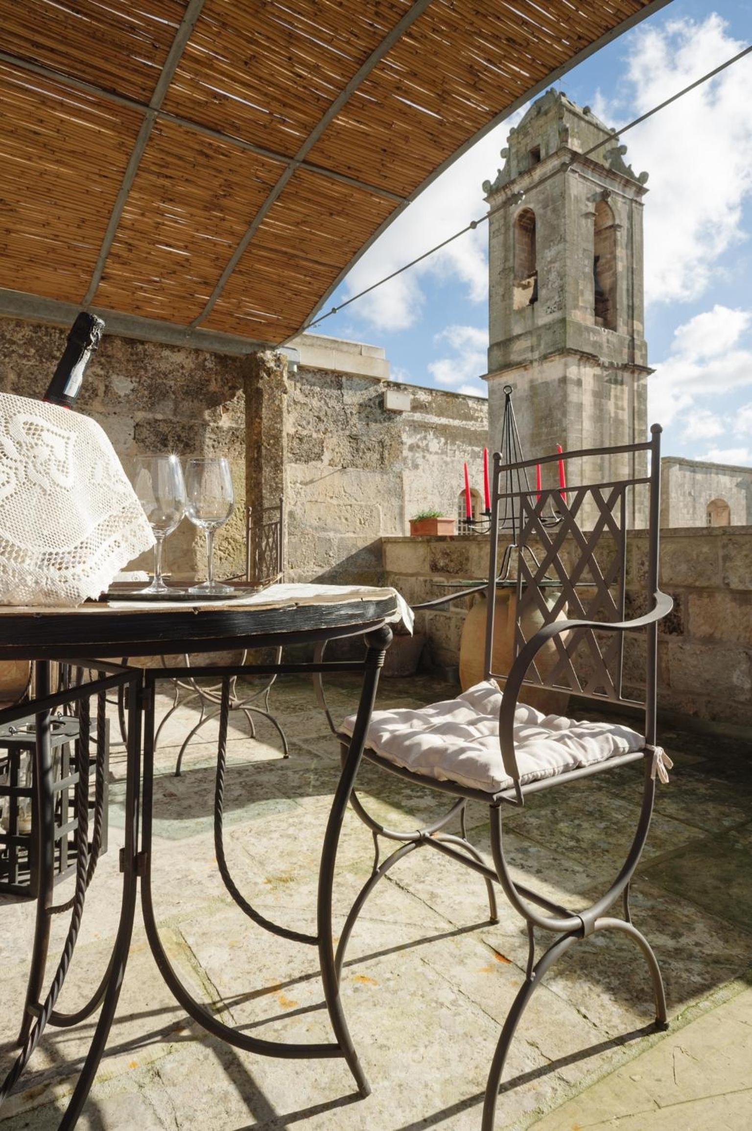 Suite with Terrace - Photo 7