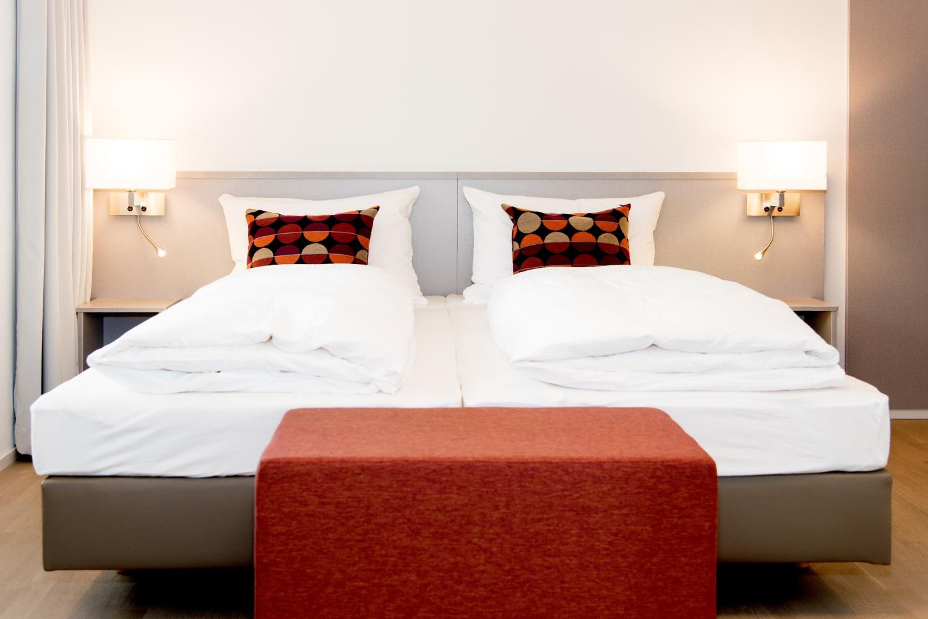 Double Room with Garden View - Photo 8