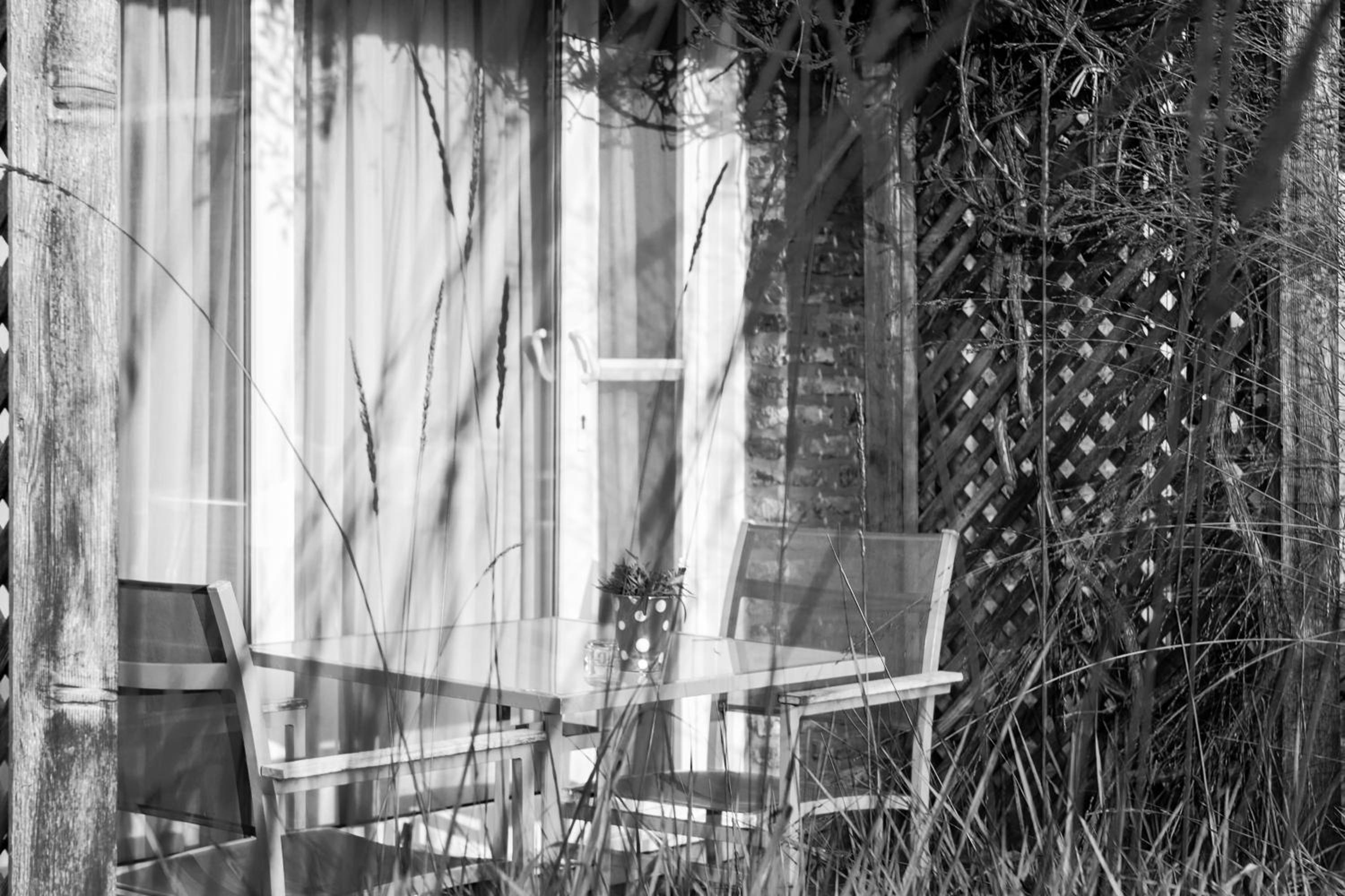 Luxury Double Room with Garden View - Photo 8