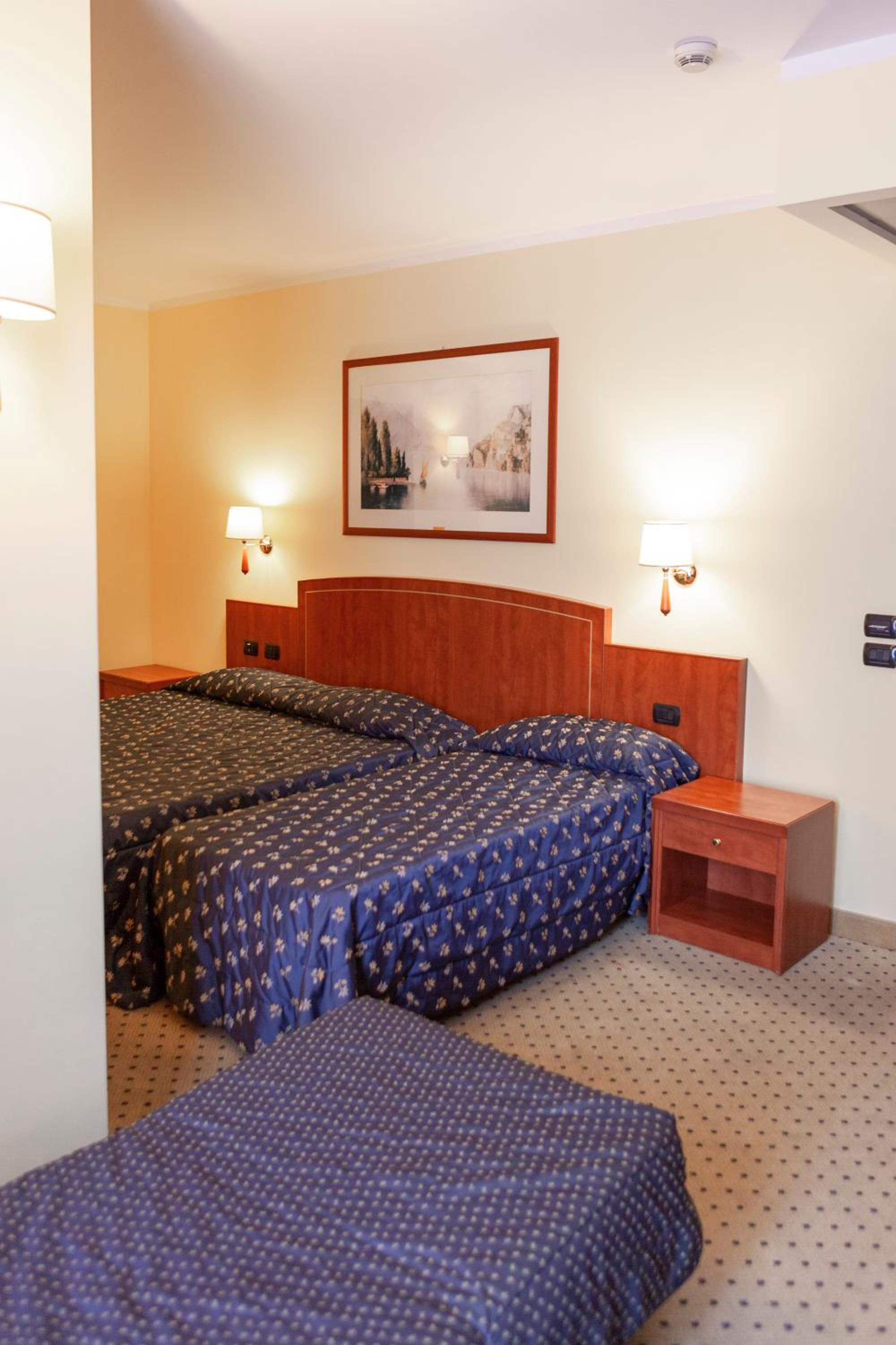 Quadruple Room - Photo 3
