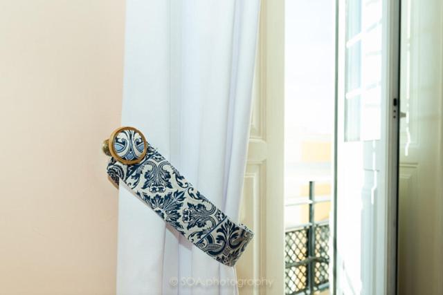 Double Room with City View - Photo 4