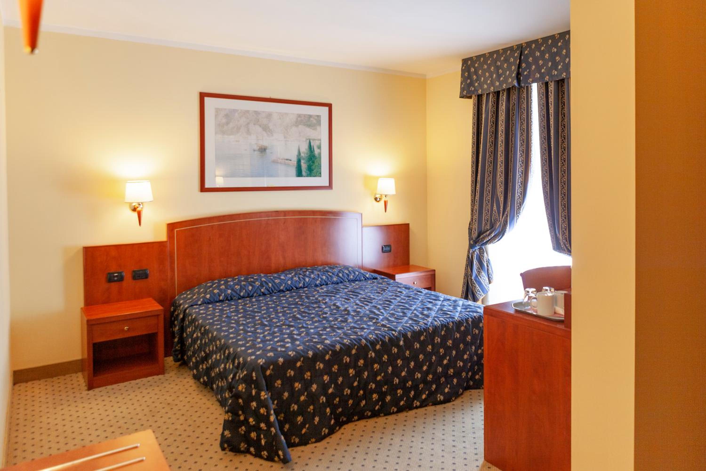 Twin/Double Room Superior - Photo 7