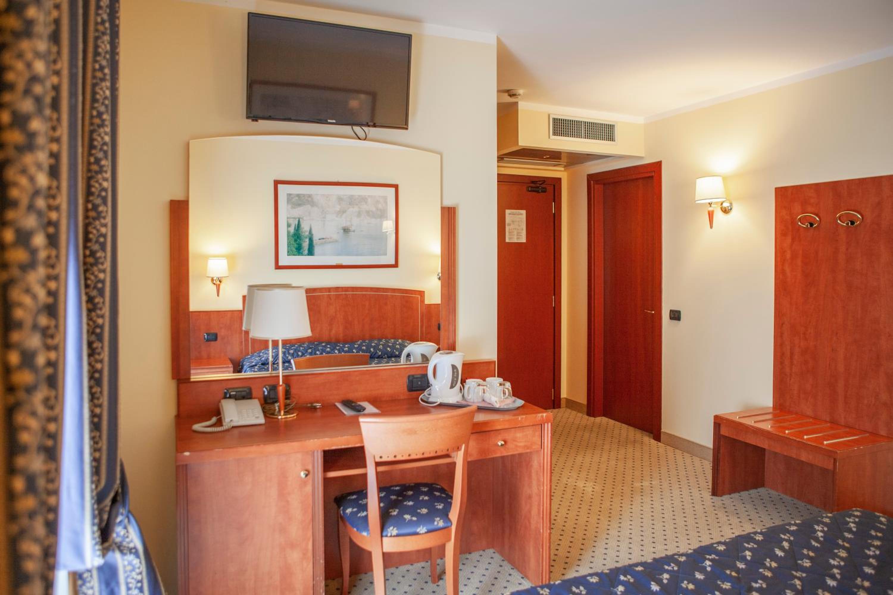 Twin/Double Room Superior - Photo 5