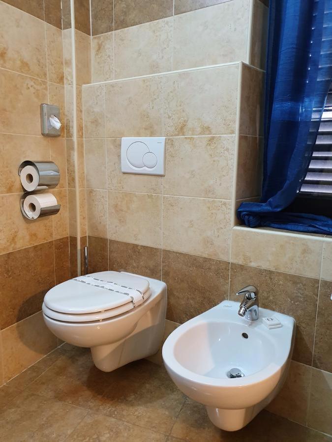 Standard Double Room - Photo 4