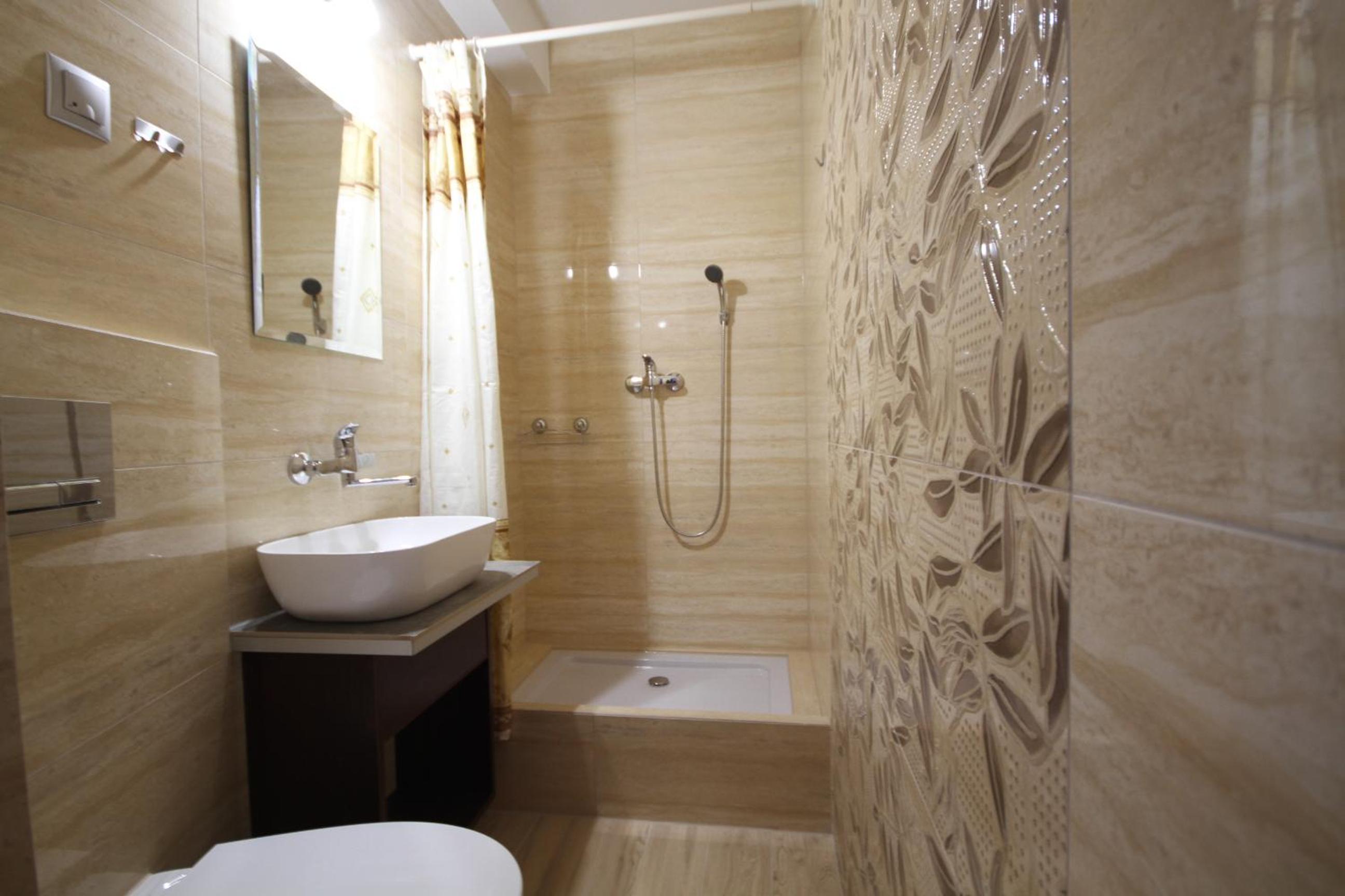 Triple Room with Private Bathroom photo 3