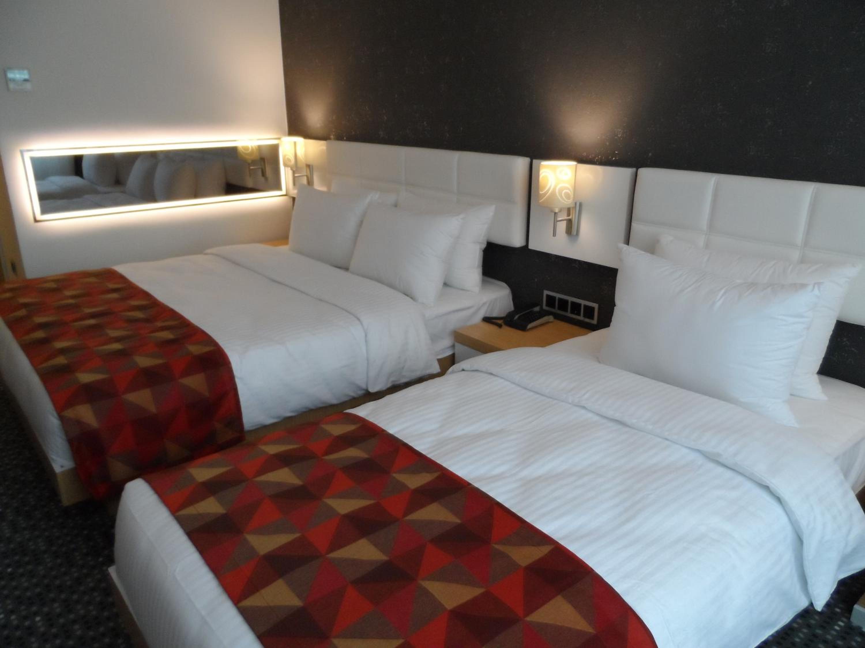 Standard Double or Twin Room - Photo 3