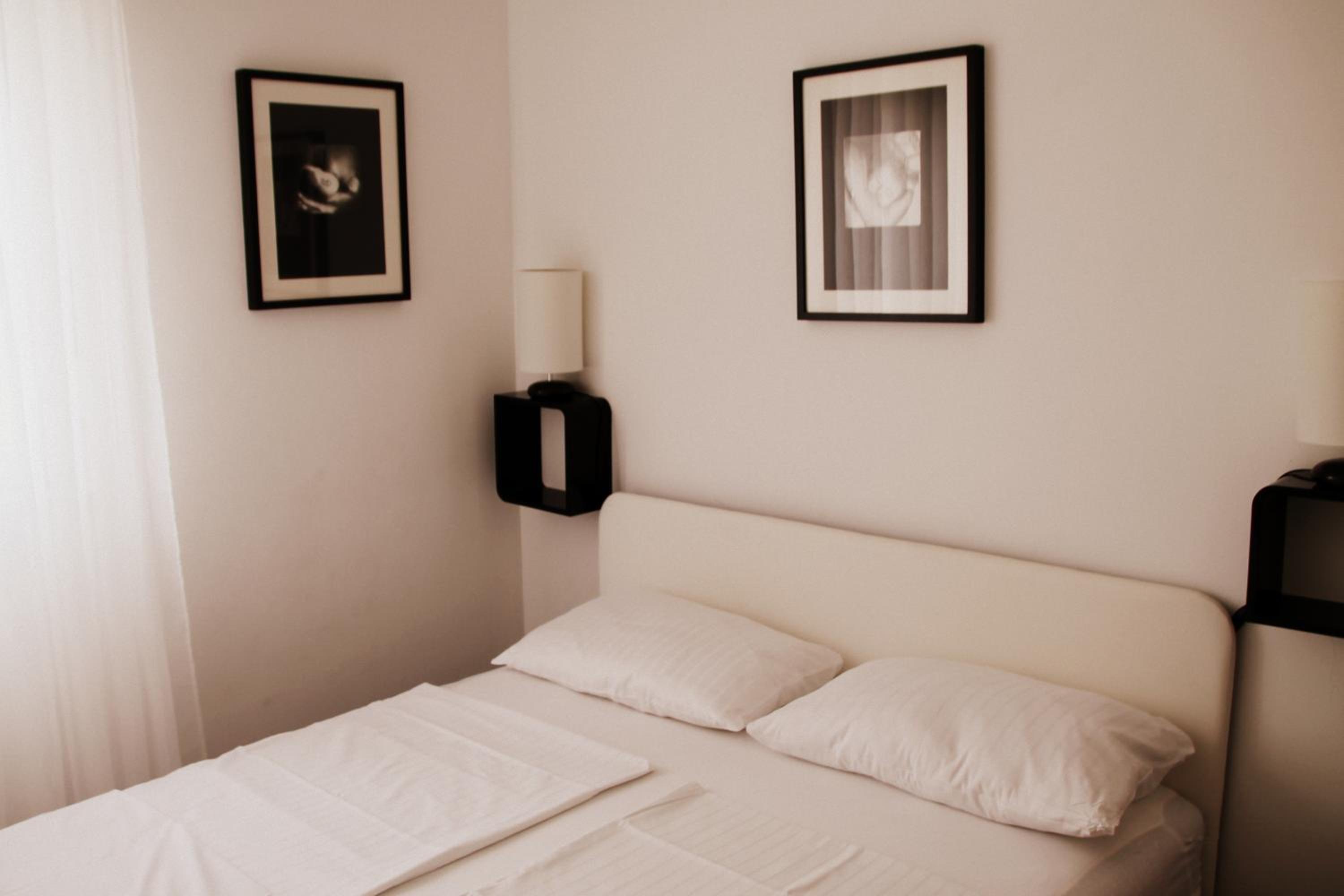 Studio Apartment with Sea View - Photo 1