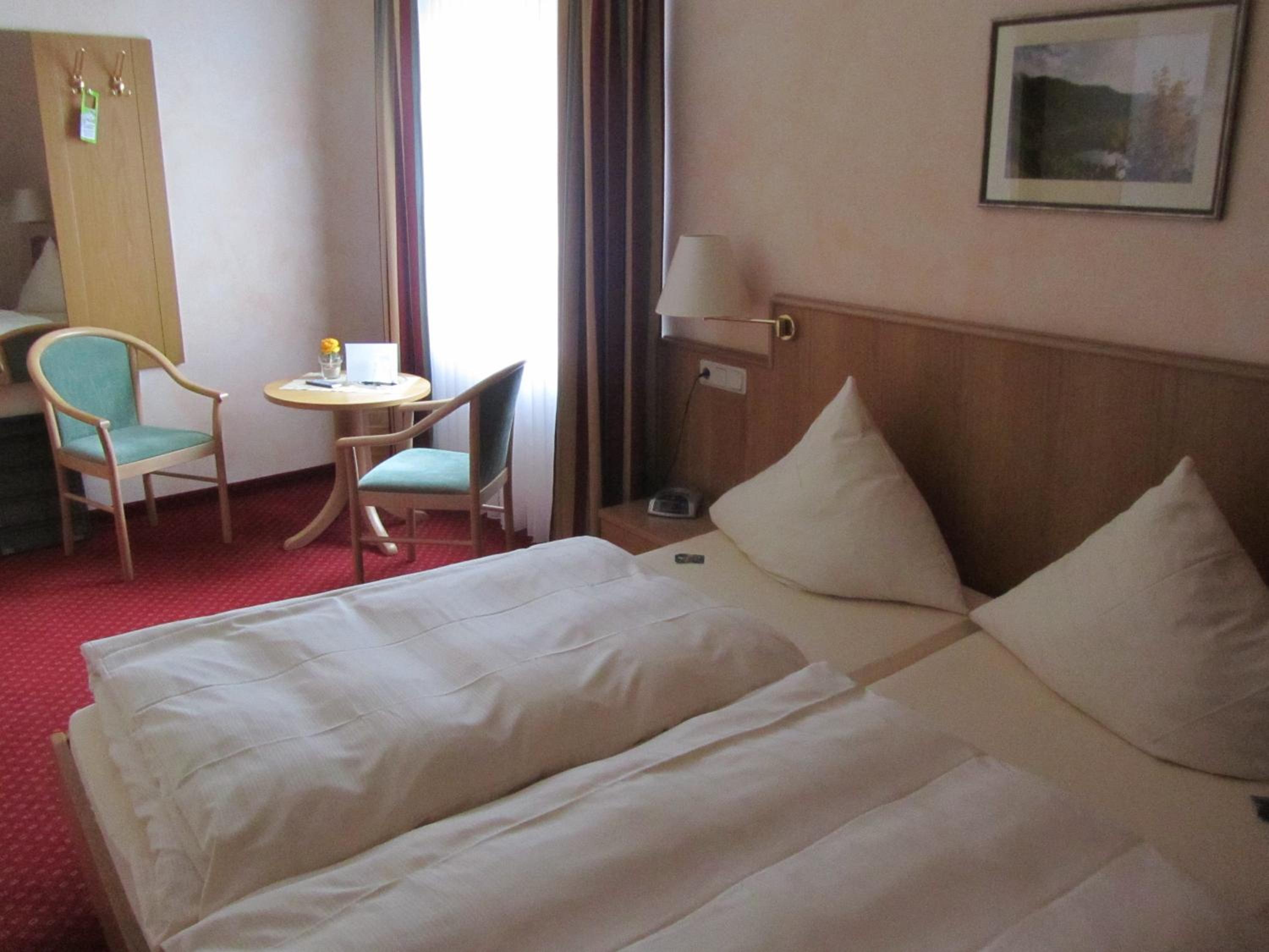 Standard Double Room - Photo 2