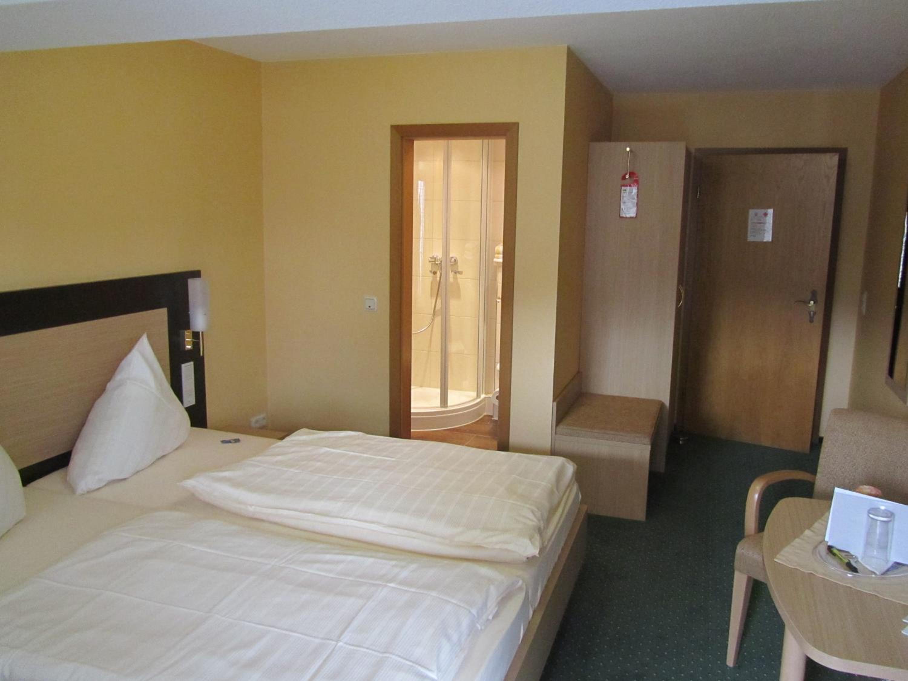 Double Room with Balcony - Photo 1