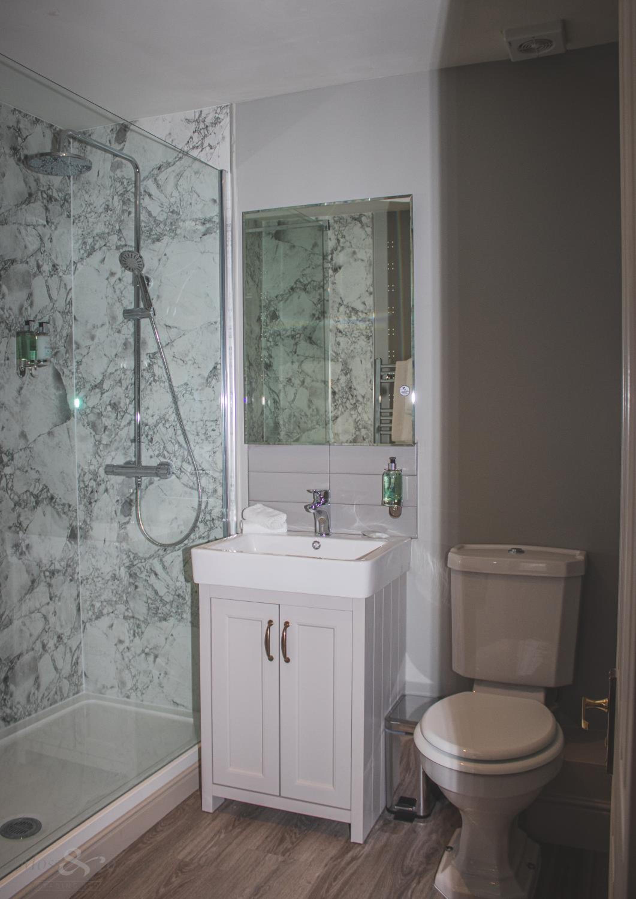 Double Room with Private Bathroom photo 2