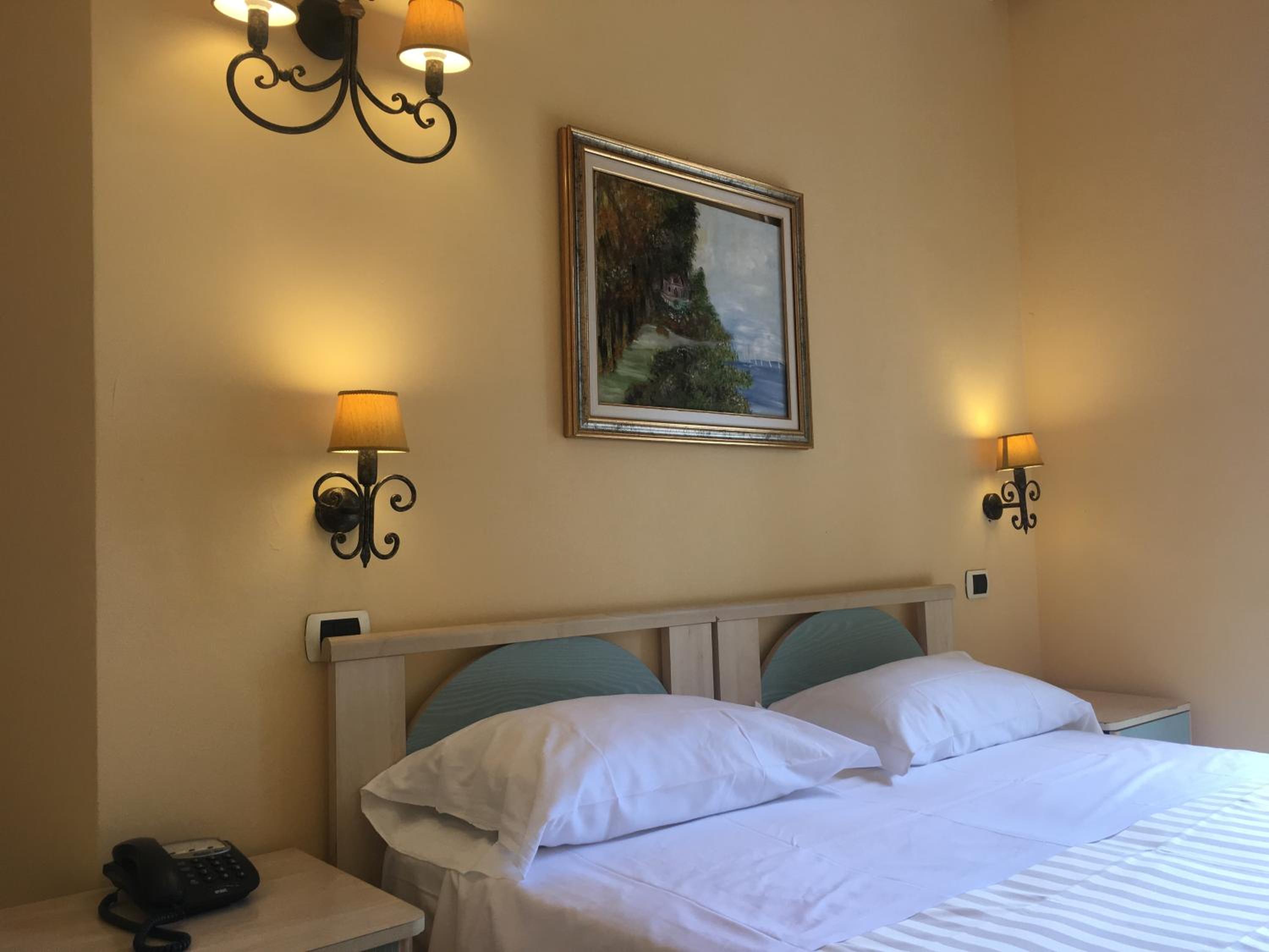 Standard Twin Room photo 3