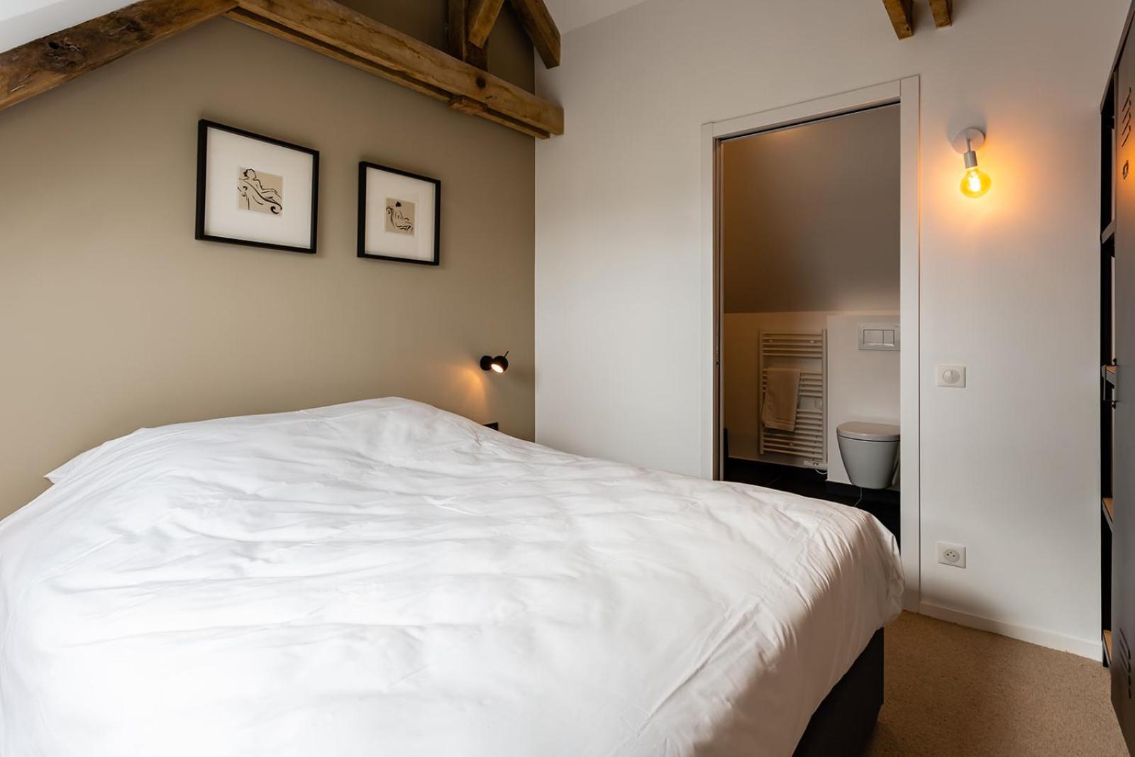 Deluxe Double or Twin Room - Photo 12