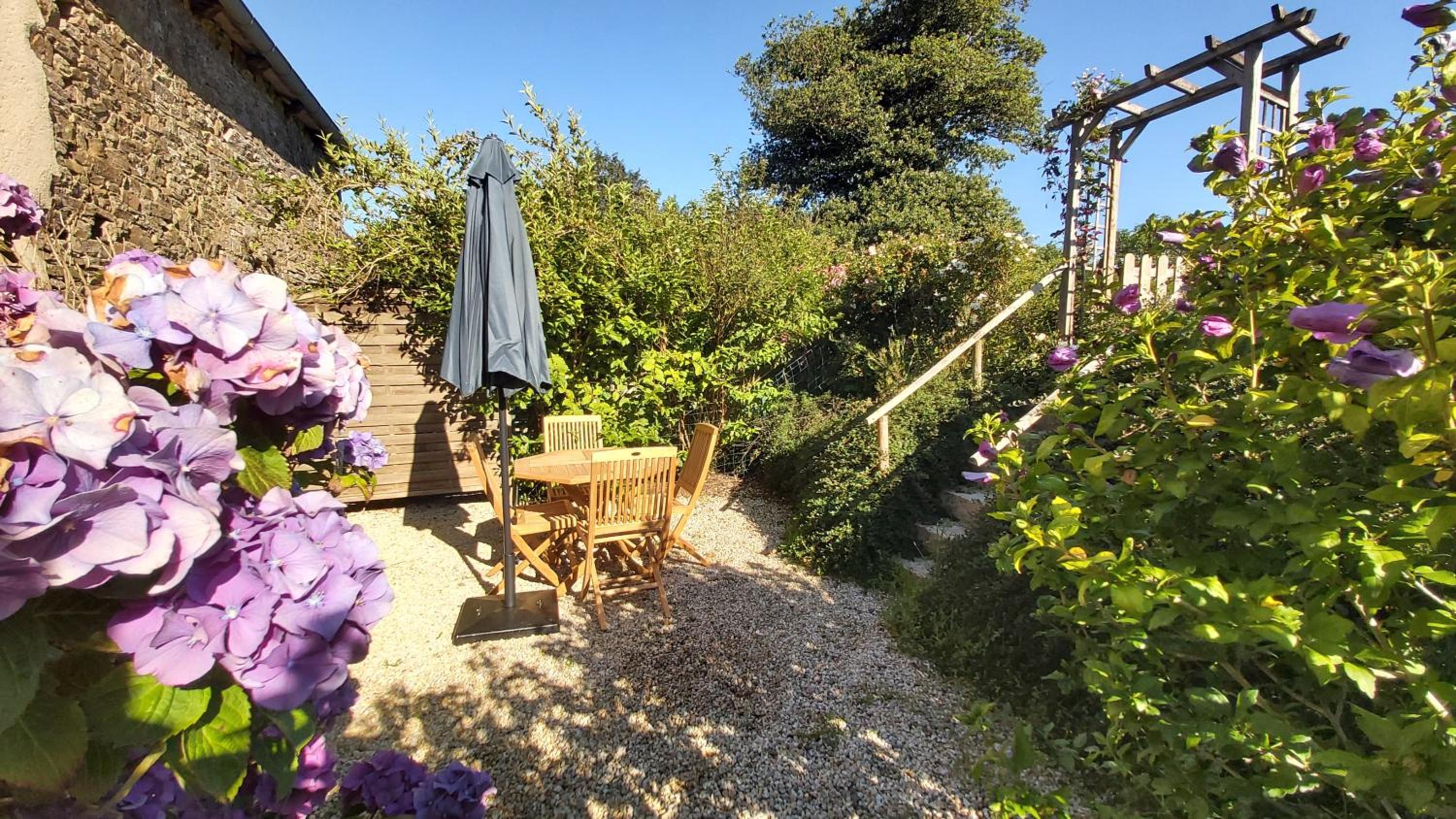 One-Bedroom Cottage - Photo 12