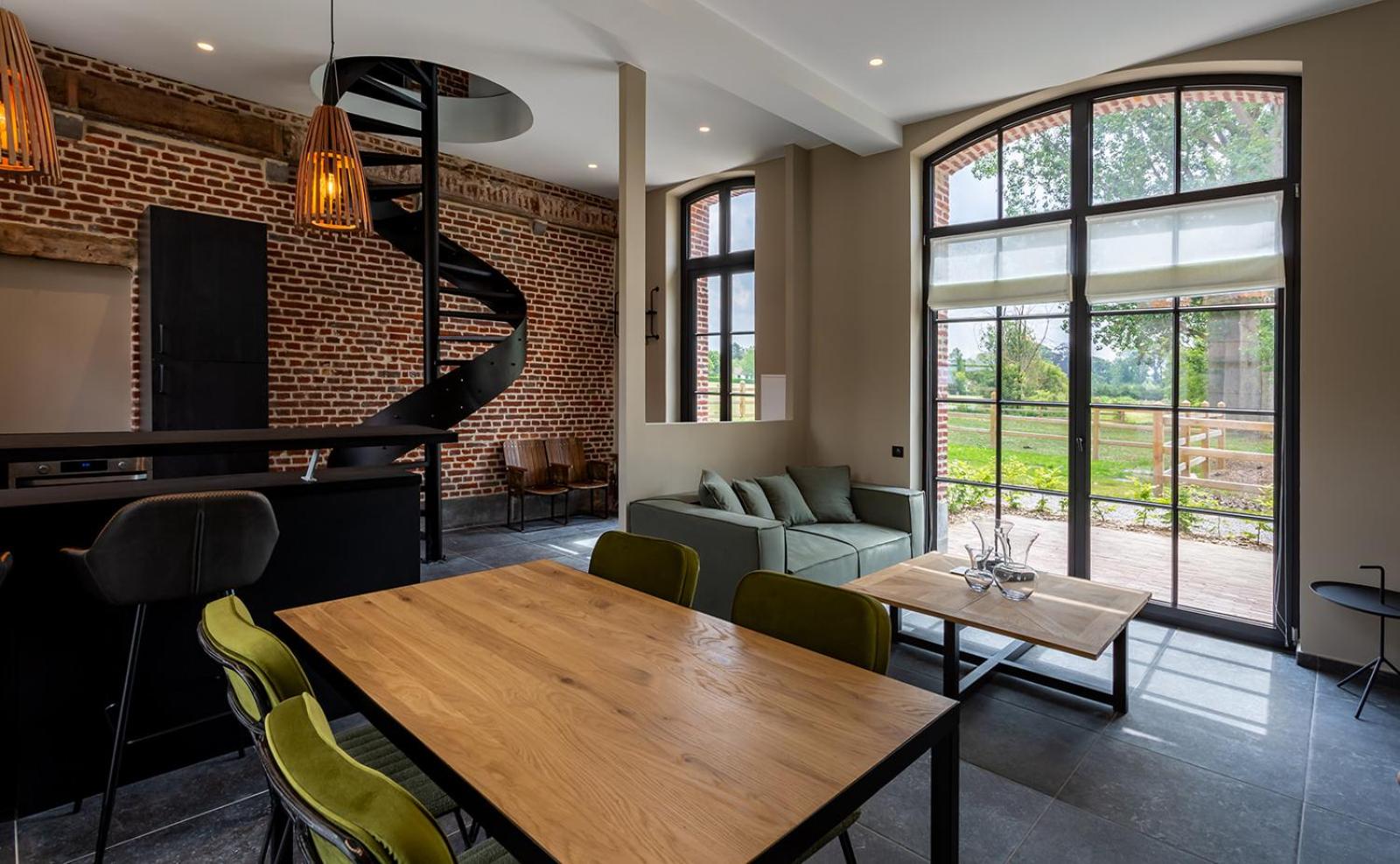 Apartment with Terrace - Photo 6