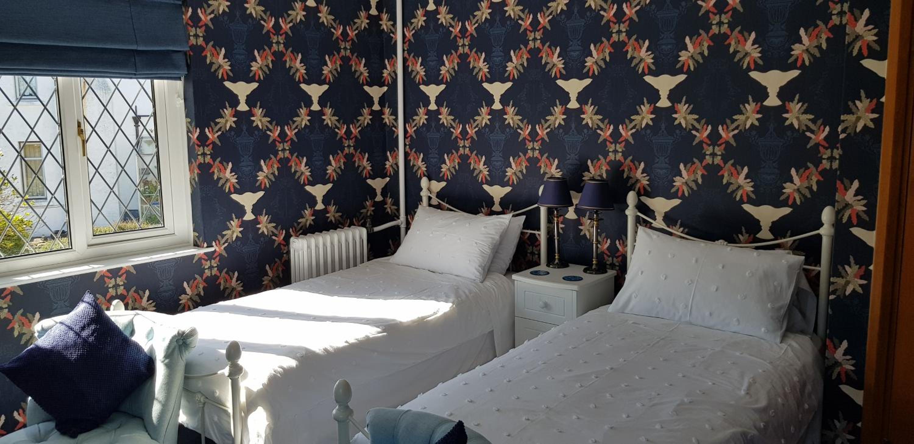 Deluxe Twin Room with Private External Bathroom