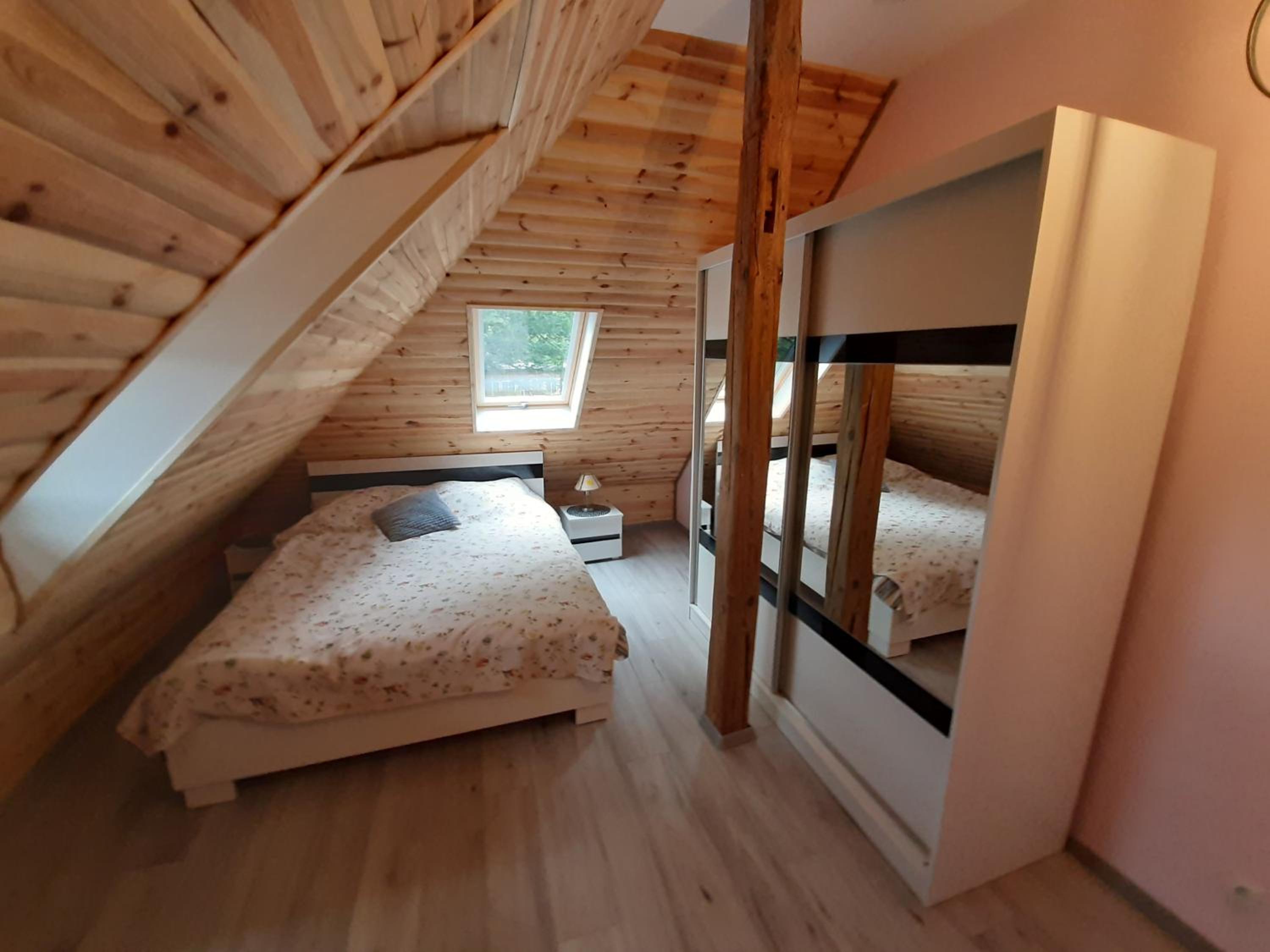 One-Bedroom Apartment - Photo 4