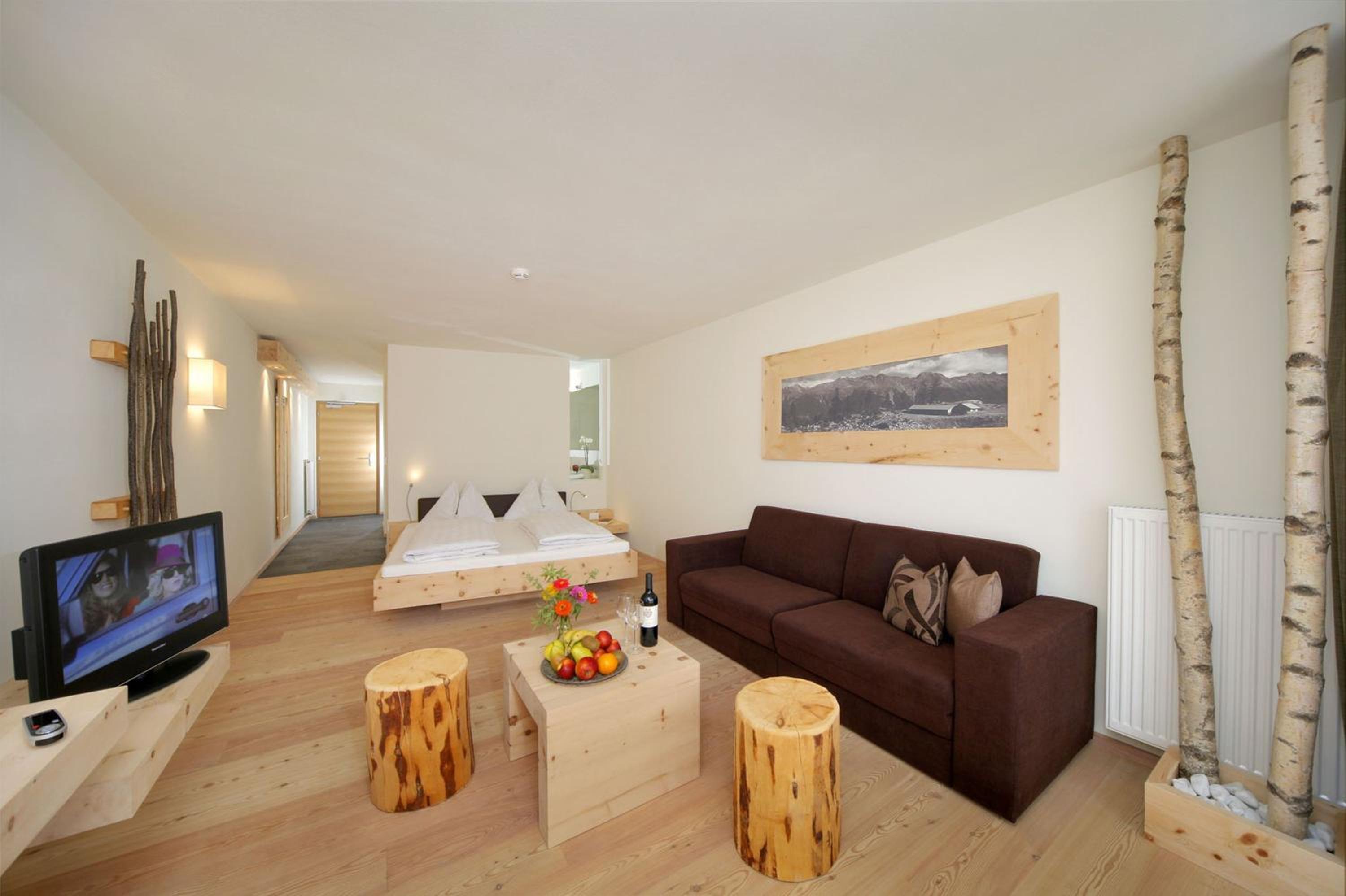 Deluxe Double Room with Balcony photo 1