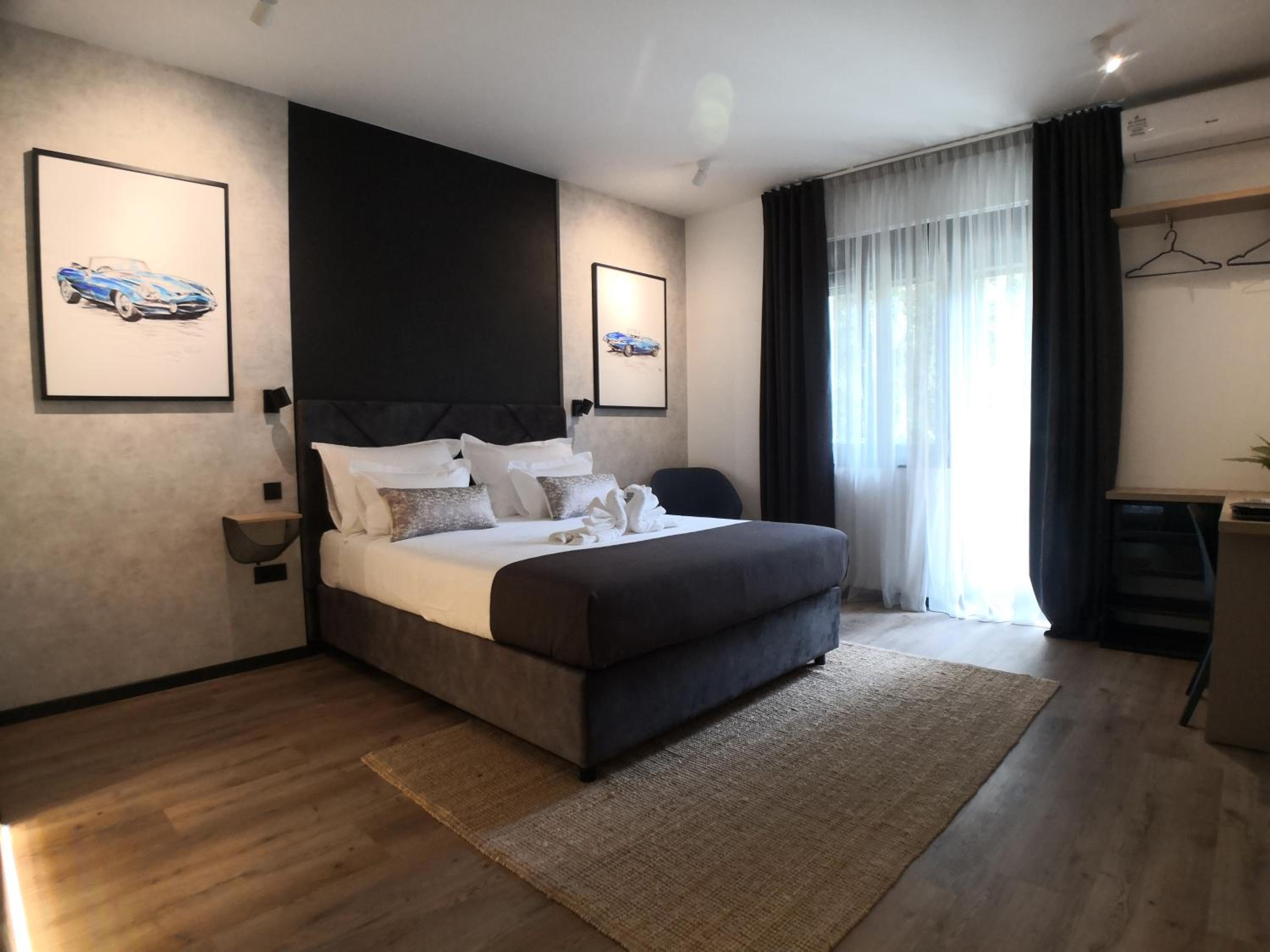 Deluxe Double Room with Balcony