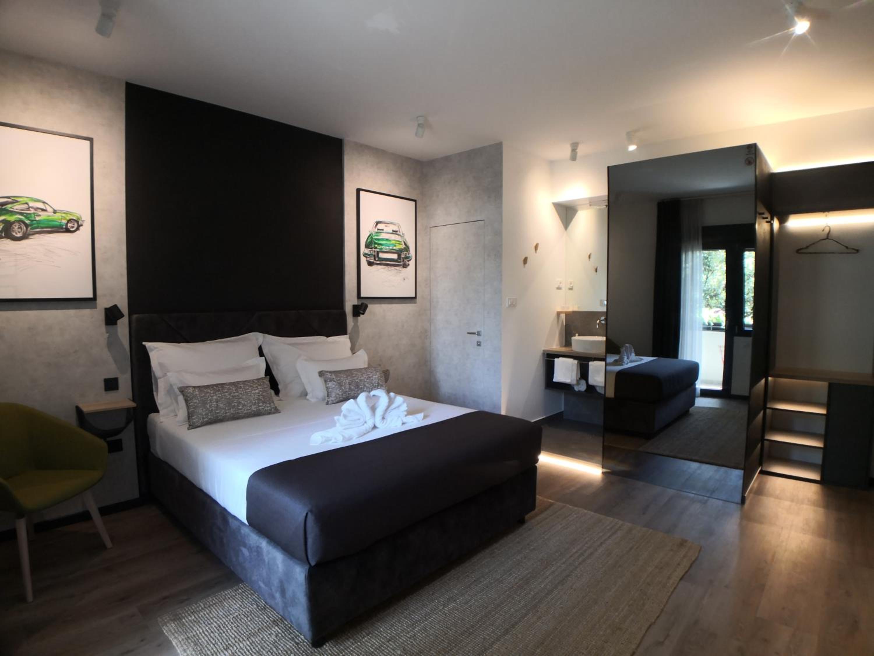 Deluxe Double Room with Balcony