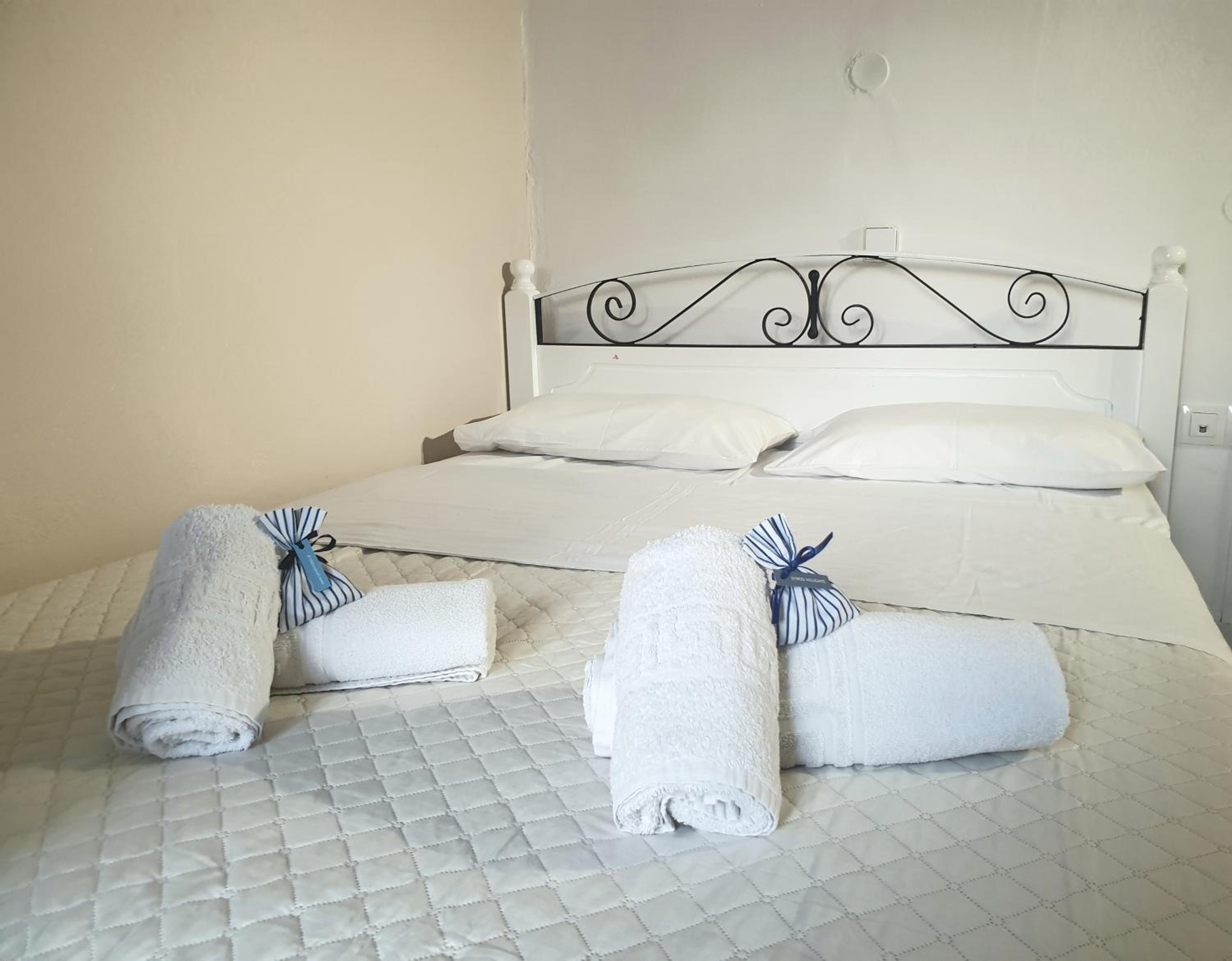 Basic Triple Room